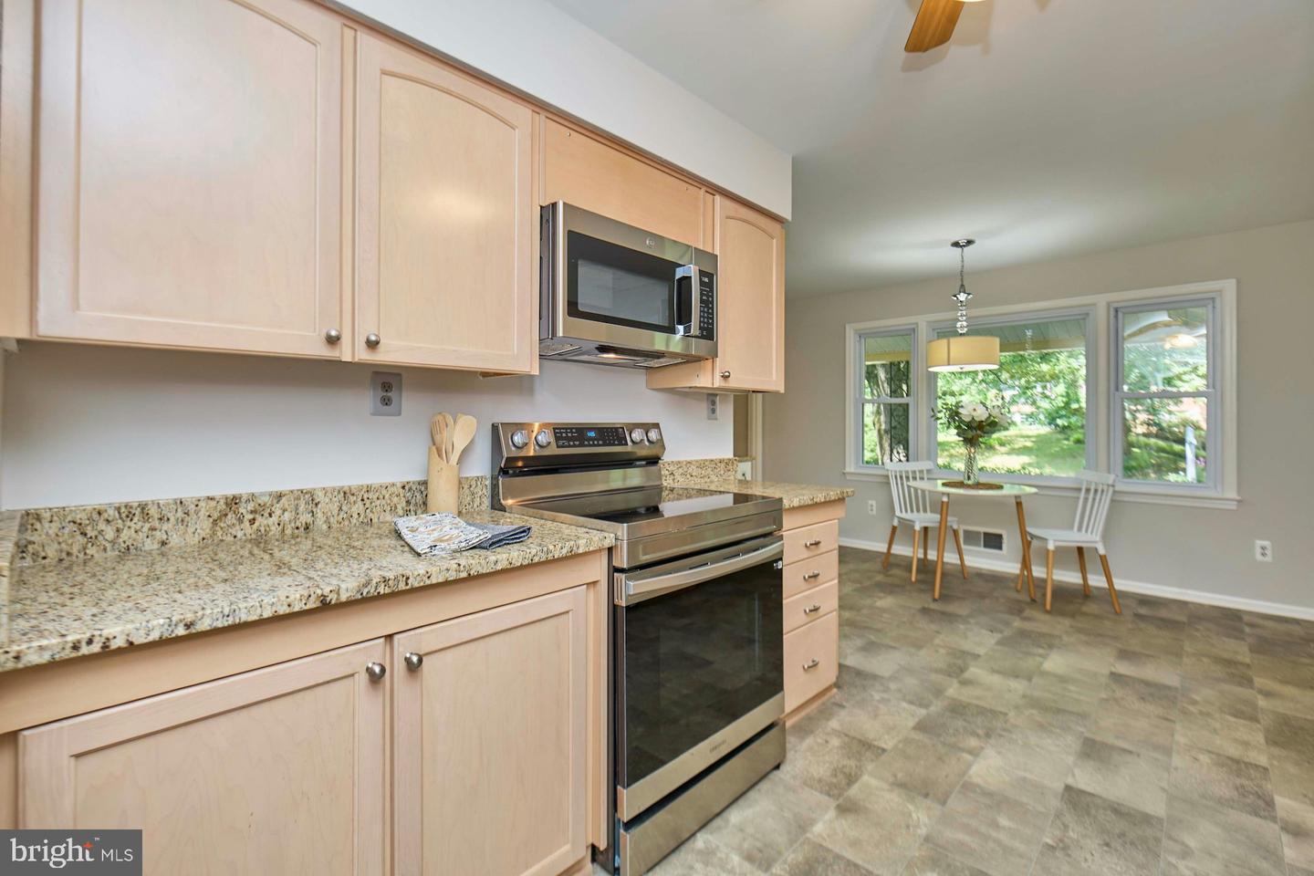 5009 LONE OAK PL, FAIRFAX, Virginia 22032, 4 Bedrooms Bedrooms, ,3 BathroomsBathrooms,Residential,For sale,5009 LONE OAK PL,VAFX2223544 MLS # VAFX2223544