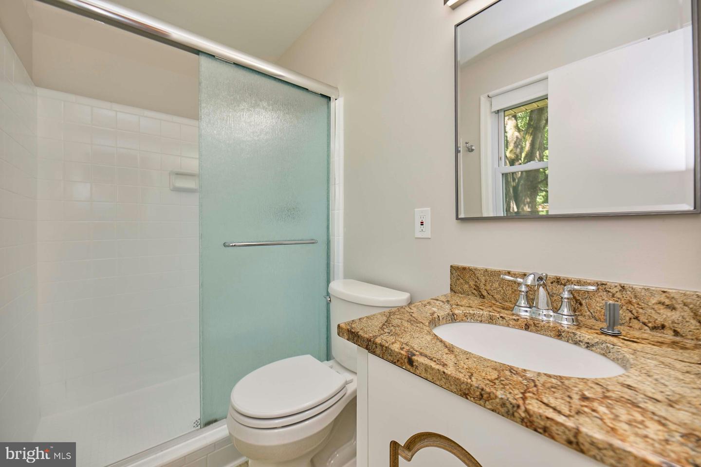 5009 LONE OAK PL, FAIRFAX, Virginia 22032, 4 Bedrooms Bedrooms, ,3 BathroomsBathrooms,Residential,For sale,5009 LONE OAK PL,VAFX2223544 MLS # VAFX2223544