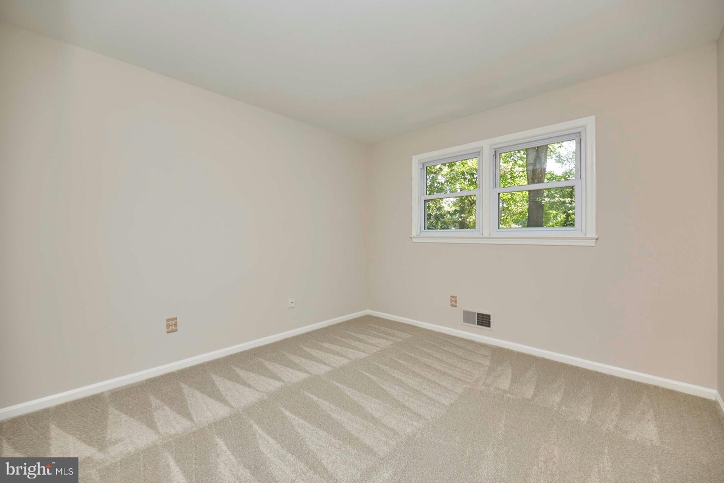 5009 LONE OAK PL, FAIRFAX, Virginia 22032, 4 Bedrooms Bedrooms, ,3 BathroomsBathrooms,Residential,For sale,5009 LONE OAK PL,VAFX2223544 MLS # VAFX2223544