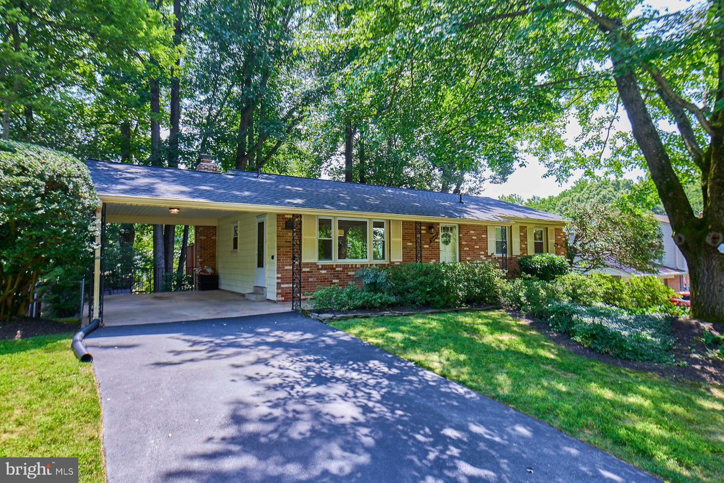 5009 LONE OAK PL, FAIRFAX, Virginia 22032, 4 Bedrooms Bedrooms, ,3 BathroomsBathrooms,Residential,For sale,5009 LONE OAK PL,VAFX2223544 MLS # VAFX2223544