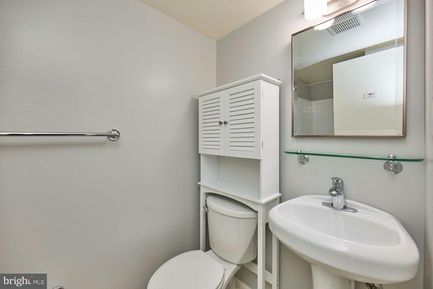 5009 LONE OAK PL, FAIRFAX, Virginia 22032, 4 Bedrooms Bedrooms, ,3 BathroomsBathrooms,Residential,For sale,5009 LONE OAK PL,VAFX2223544 MLS # VAFX2223544