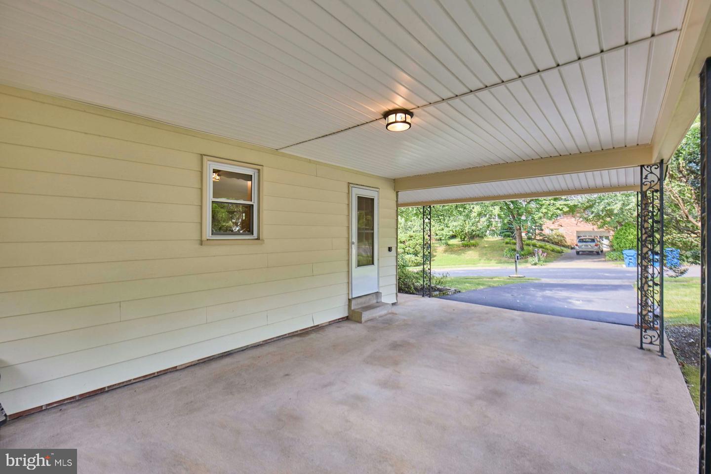 5009 LONE OAK PL, FAIRFAX, Virginia 22032, 4 Bedrooms Bedrooms, ,3 BathroomsBathrooms,Residential,For sale,5009 LONE OAK PL,VAFX2223544 MLS # VAFX2223544