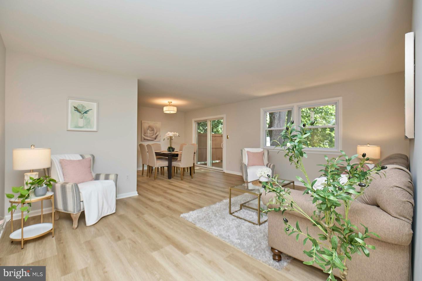 5009 LONE OAK PL, FAIRFAX, Virginia 22032, 4 Bedrooms Bedrooms, ,3 BathroomsBathrooms,Residential,For sale,5009 LONE OAK PL,VAFX2223544 MLS # VAFX2223544