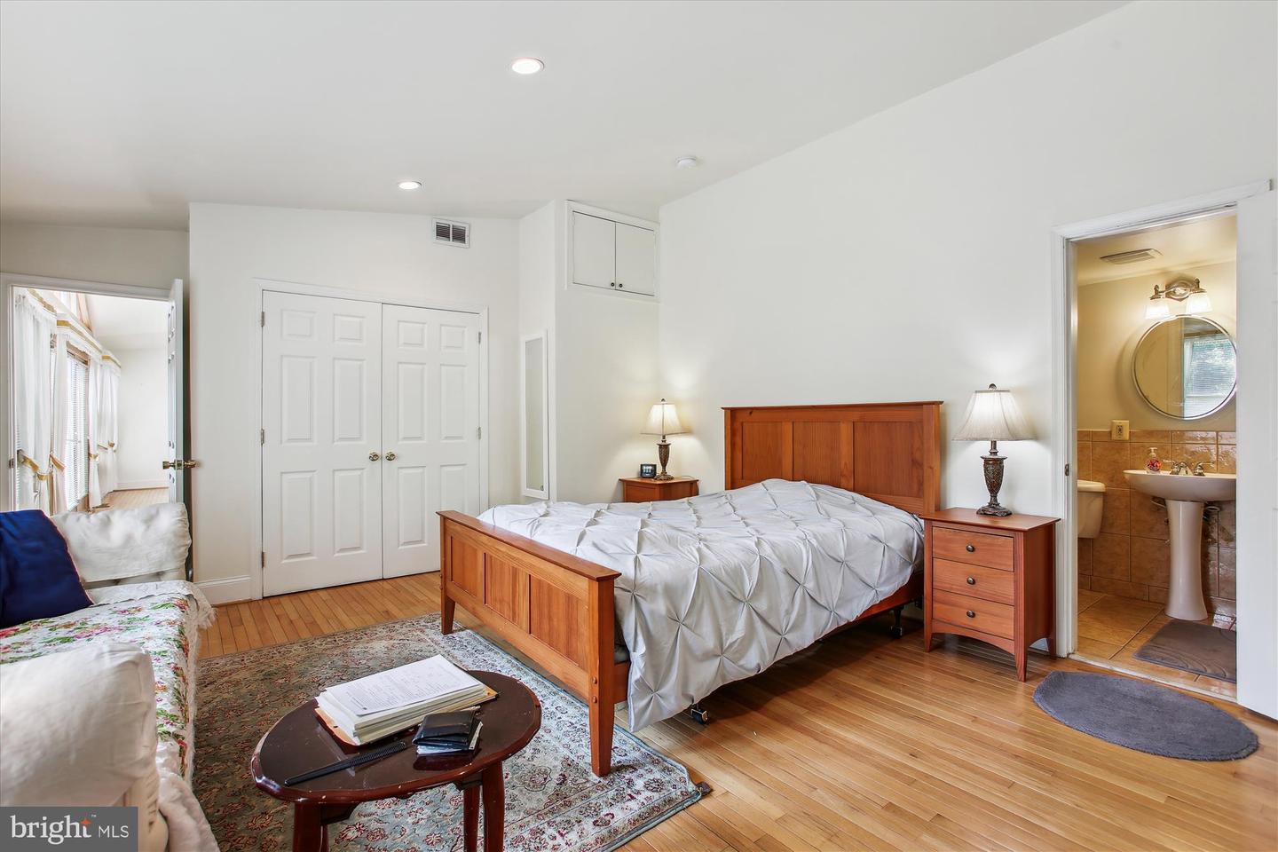 1901 GREAT FALLS ST, MCLEAN, Virginia 22101, 8 Bedrooms Bedrooms, ,5 BathroomsBathrooms,Residential,For sale,1901 GREAT FALLS ST,VAFX2244538 MLS # VAFX2244538
