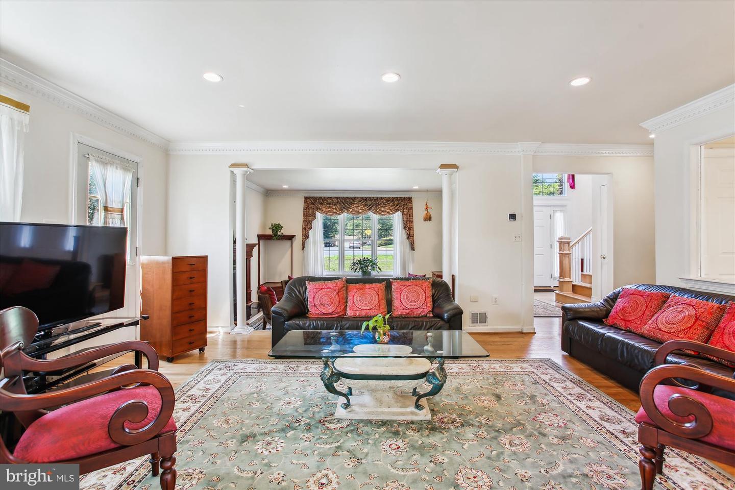 1901 GREAT FALLS ST, MCLEAN, Virginia 22101, 8 Bedrooms Bedrooms, ,5 BathroomsBathrooms,Residential,For sale,1901 GREAT FALLS ST,VAFX2244538 MLS # VAFX2244538