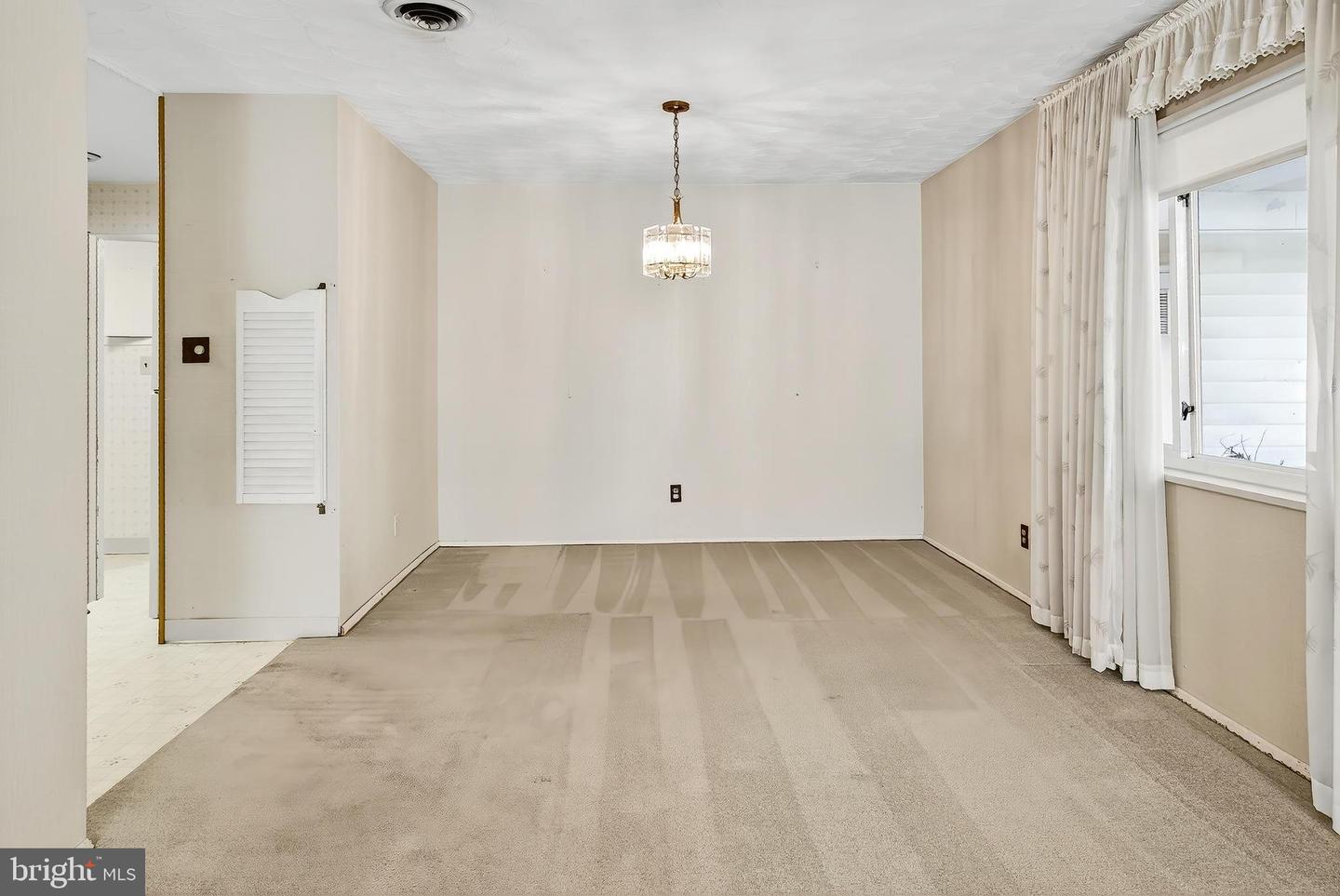 4109 OLYMPIC WAY, ALEXANDRIA, Virginia 22312, 3 Bedrooms Bedrooms, ,1 BathroomBathrooms,Residential,For sale,4109 OLYMPIC WAY,VAFX2245180 MLS # VAFX2245180