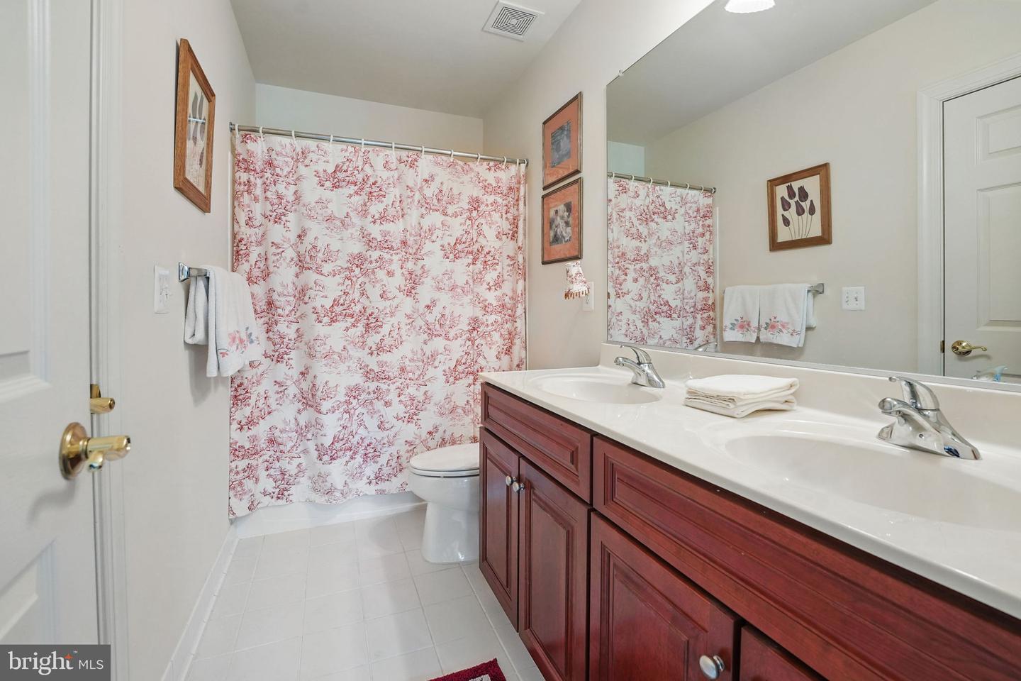 4801 GRAND MASTERS WAY, WOODBRIDGE, Virginia 22192, 5 Bedrooms Bedrooms, ,4 BathroomsBathrooms,Residential,For sale,4801 GRAND MASTERS WAY,VAPW2096610 MLS # VAPW2096610