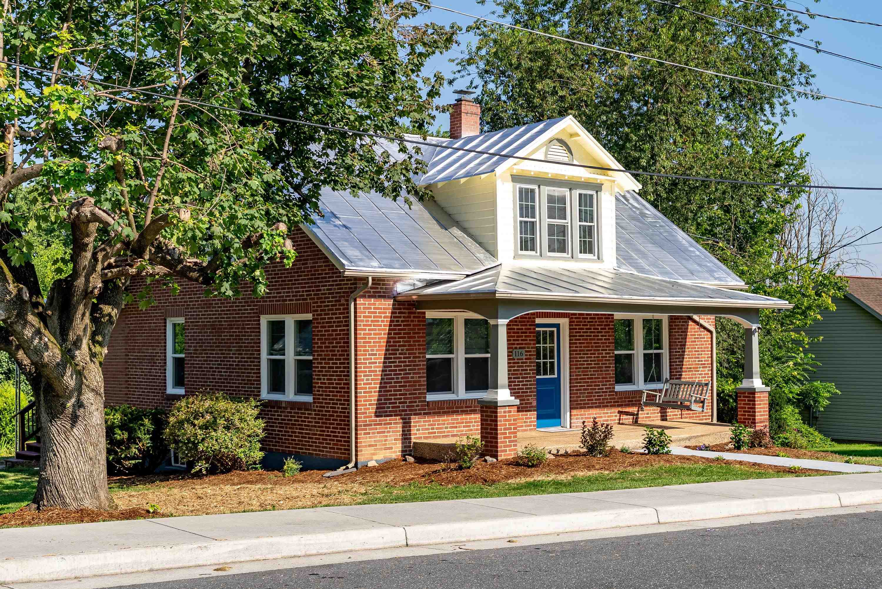 116 LINVILLE AVE, BROADWAY, Virginia 22815, 6 Bedrooms Bedrooms, ,2 BathroomsBathrooms,Residential,116 LINVILLE AVE,667325 MLS # 667325