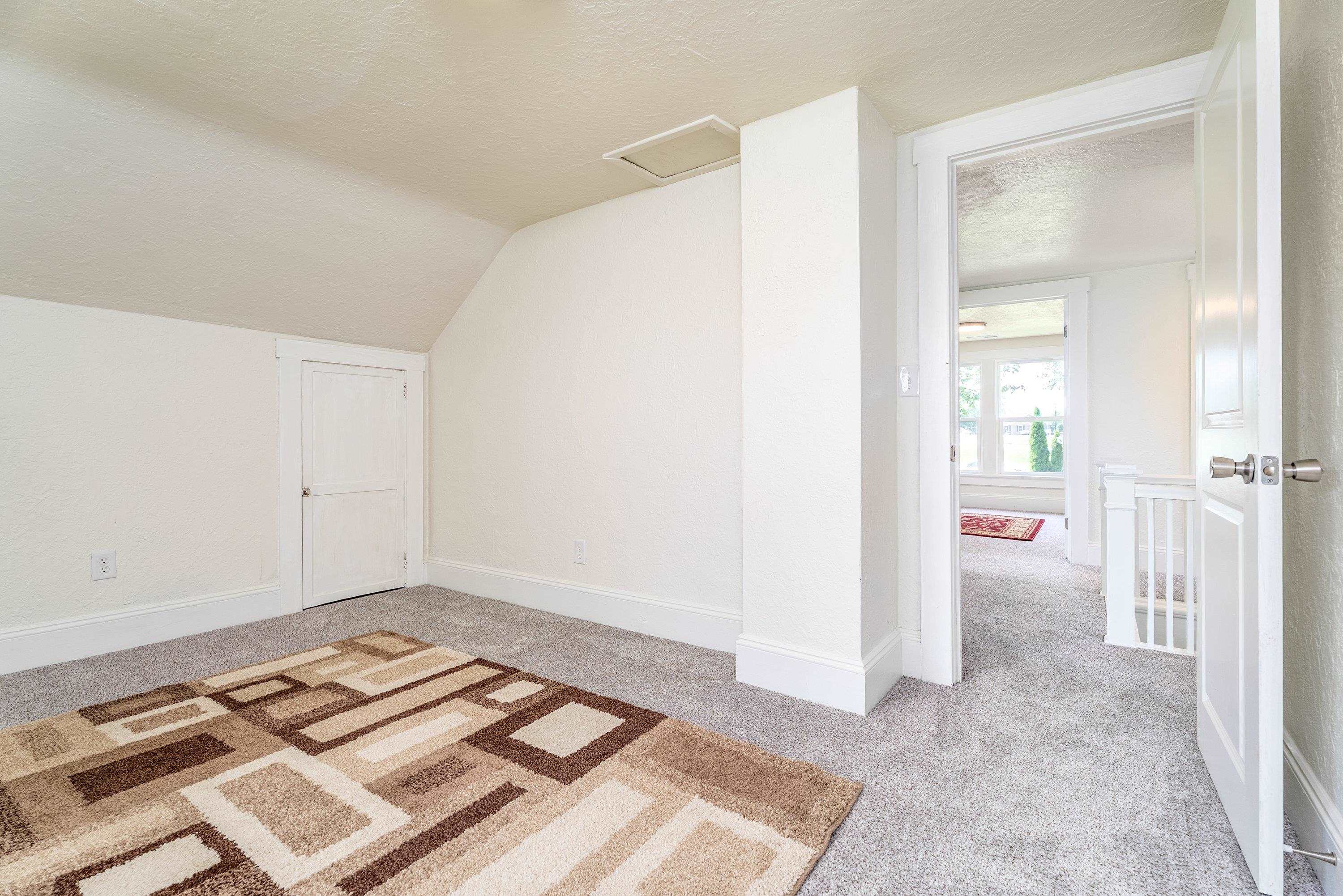 116 LINVILLE AVE, BROADWAY, Virginia 22815, 6 Bedrooms Bedrooms, ,2 BathroomsBathrooms,Residential,116 LINVILLE AVE,667325 MLS # 667325