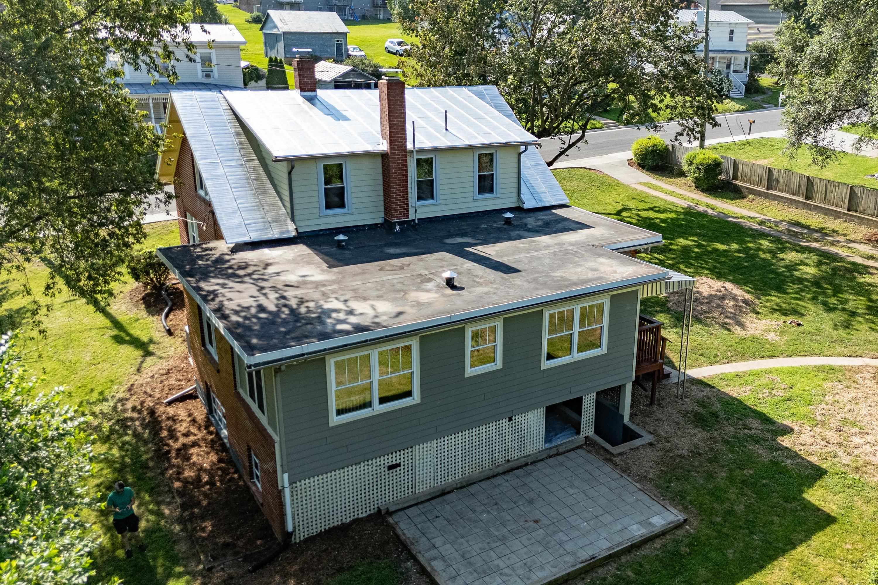 116 LINVILLE AVE, BROADWAY, Virginia 22815, 6 Bedrooms Bedrooms, ,2 BathroomsBathrooms,Residential,116 LINVILLE AVE,667325 MLS # 667325