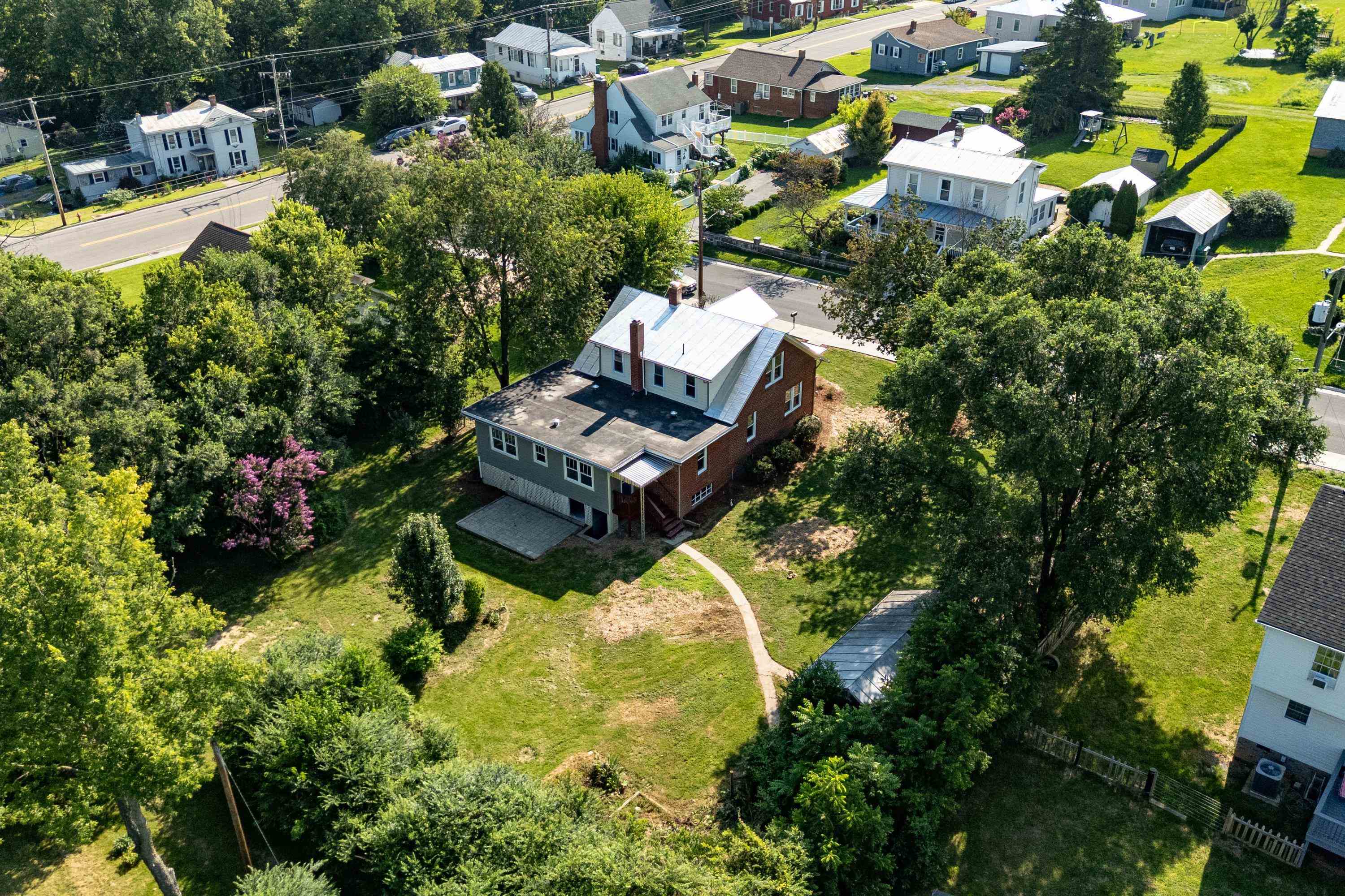 116 LINVILLE AVE, BROADWAY, Virginia 22815, 6 Bedrooms Bedrooms, ,2 BathroomsBathrooms,Residential,116 LINVILLE AVE,667325 MLS # 667325