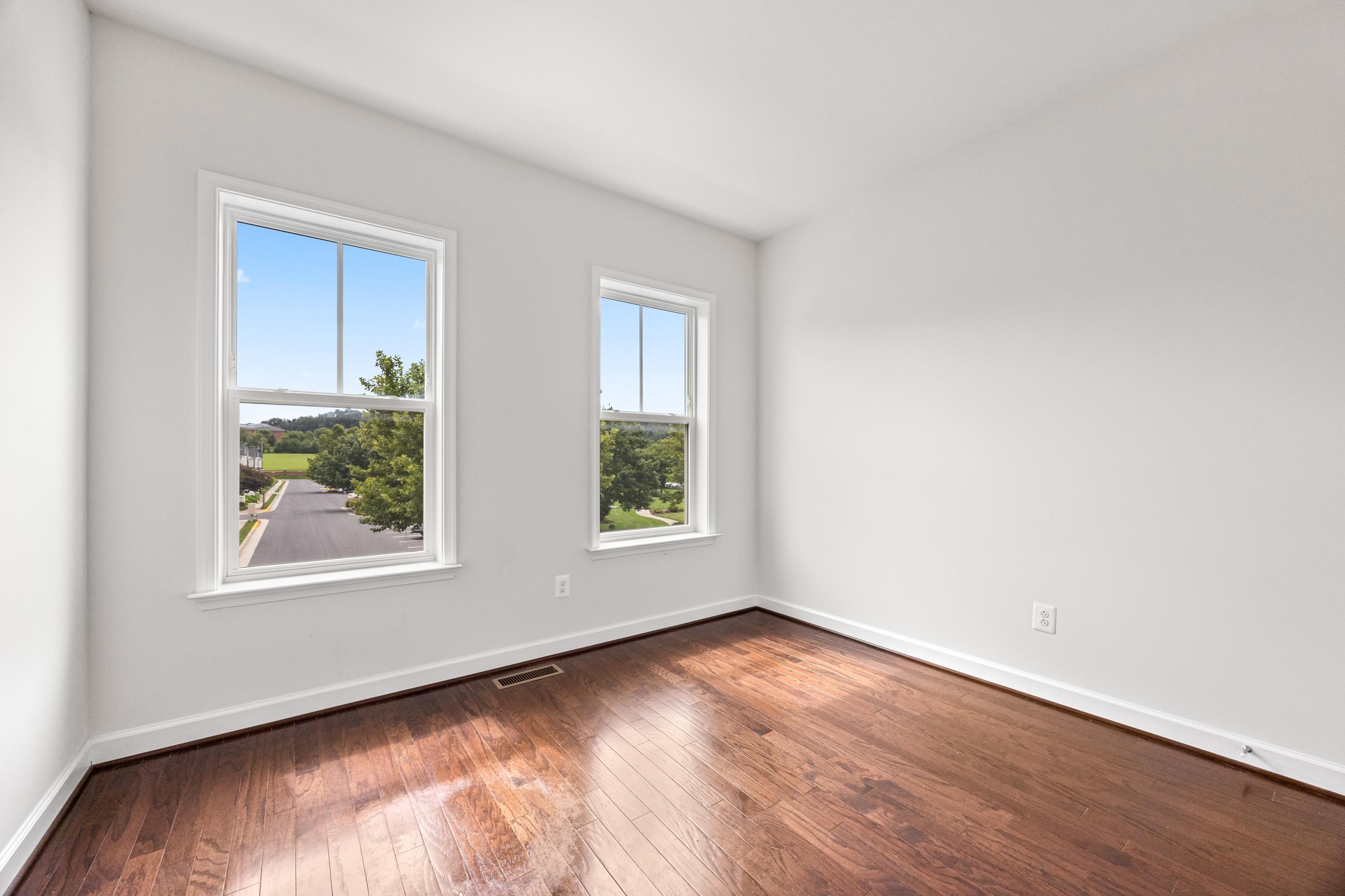 3241 BATTERY PARK PL, ROCKINGHAM, Virginia 22801, 3 Bedrooms Bedrooms, ,2 BathroomsBathrooms,Residential,3241 BATTERY PARK PL,667326 MLS # 667326