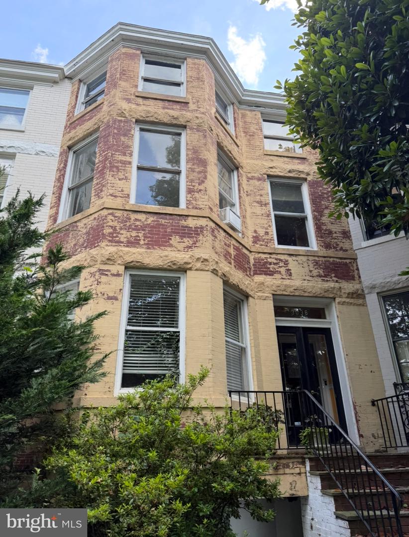 3036 O ST NW, WASHINGTON, District Of Columbia 20007, 5 Bedrooms Bedrooms, ,3 BathroomsBathrooms,Residential,For sale,3036 O ST NW,DCDC2206914 MLS # DCDC2206914