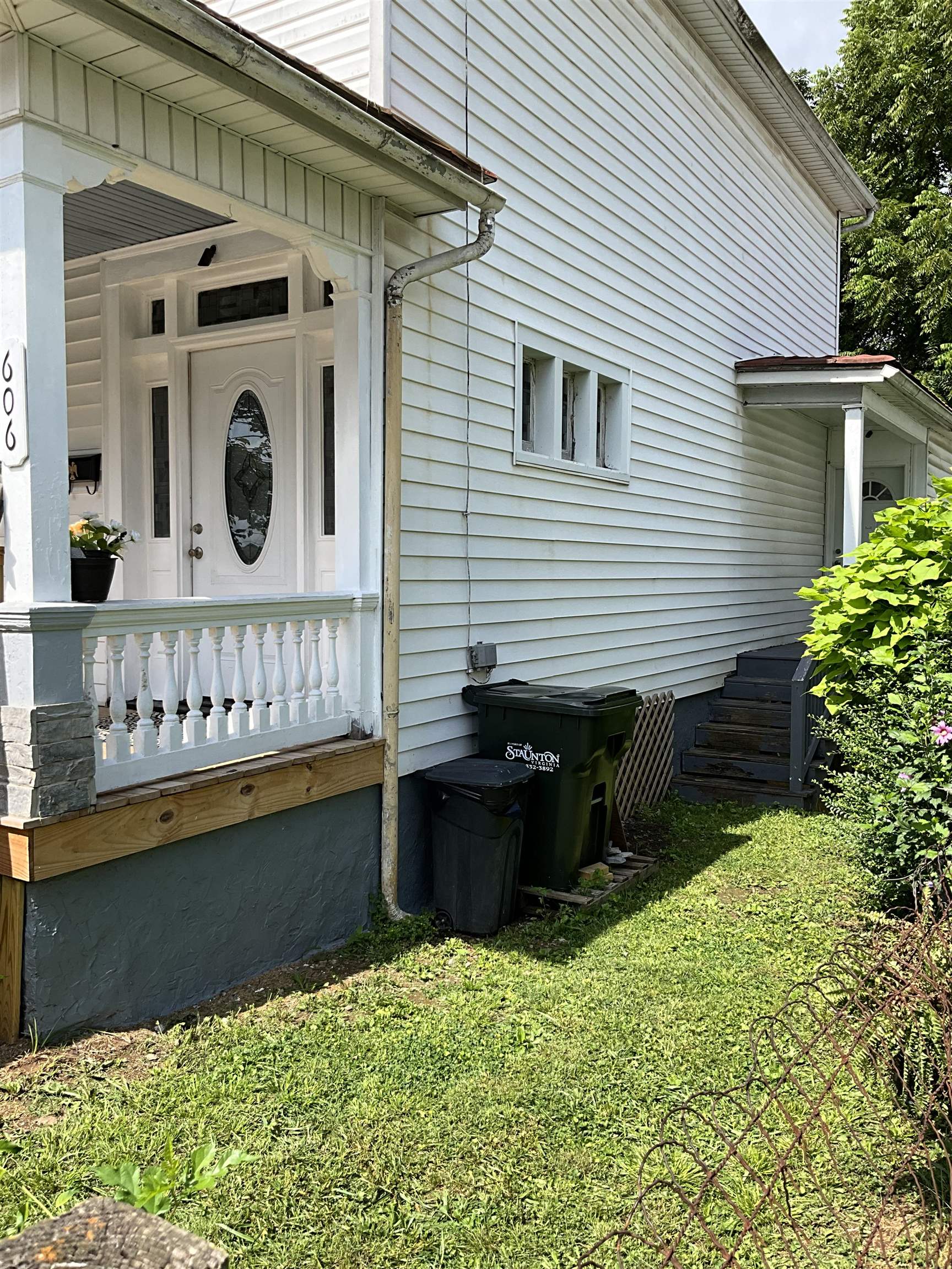 606 WINTHROP ST, STAUNTON, Virginia 24401, 3 Bedrooms Bedrooms, ,1 BathroomBathrooms,Residential,606 WINTHROP ST,667333 MLS # 667333