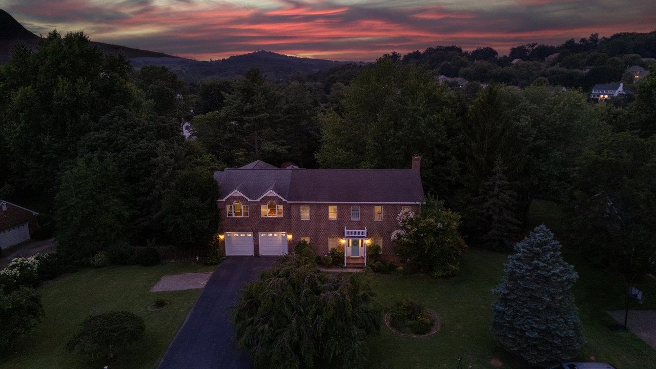 3237 ARROWHEAD RD, ROCKINGHAM, Virginia 22801, 6 Bedrooms Bedrooms, ,3 BathroomsBathrooms,Residential,3237 ARROWHEAD RD,667335 MLS # 667335