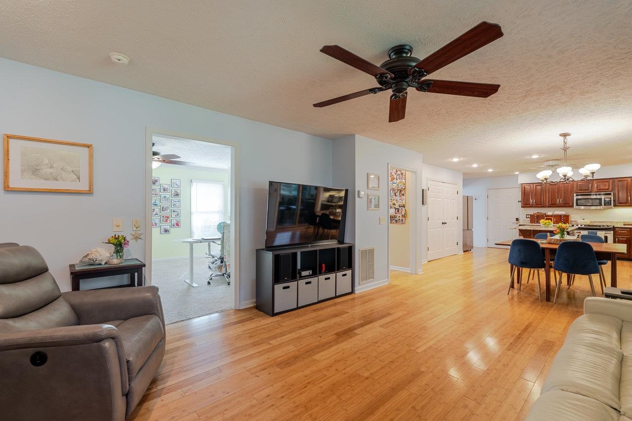 3237 ARROWHEAD RD, ROCKINGHAM, Virginia 22801, 6 Bedrooms Bedrooms, ,3 BathroomsBathrooms,Residential,3237 ARROWHEAD RD,667335 MLS # 667335