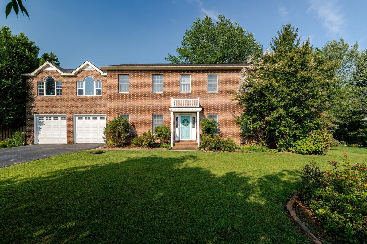 3237 ARROWHEAD RD, ROCKINGHAM, Virginia 22801, 6 Bedrooms Bedrooms, ,3 BathroomsBathrooms,Residential,3237 ARROWHEAD RD,667335 MLS # 667335
