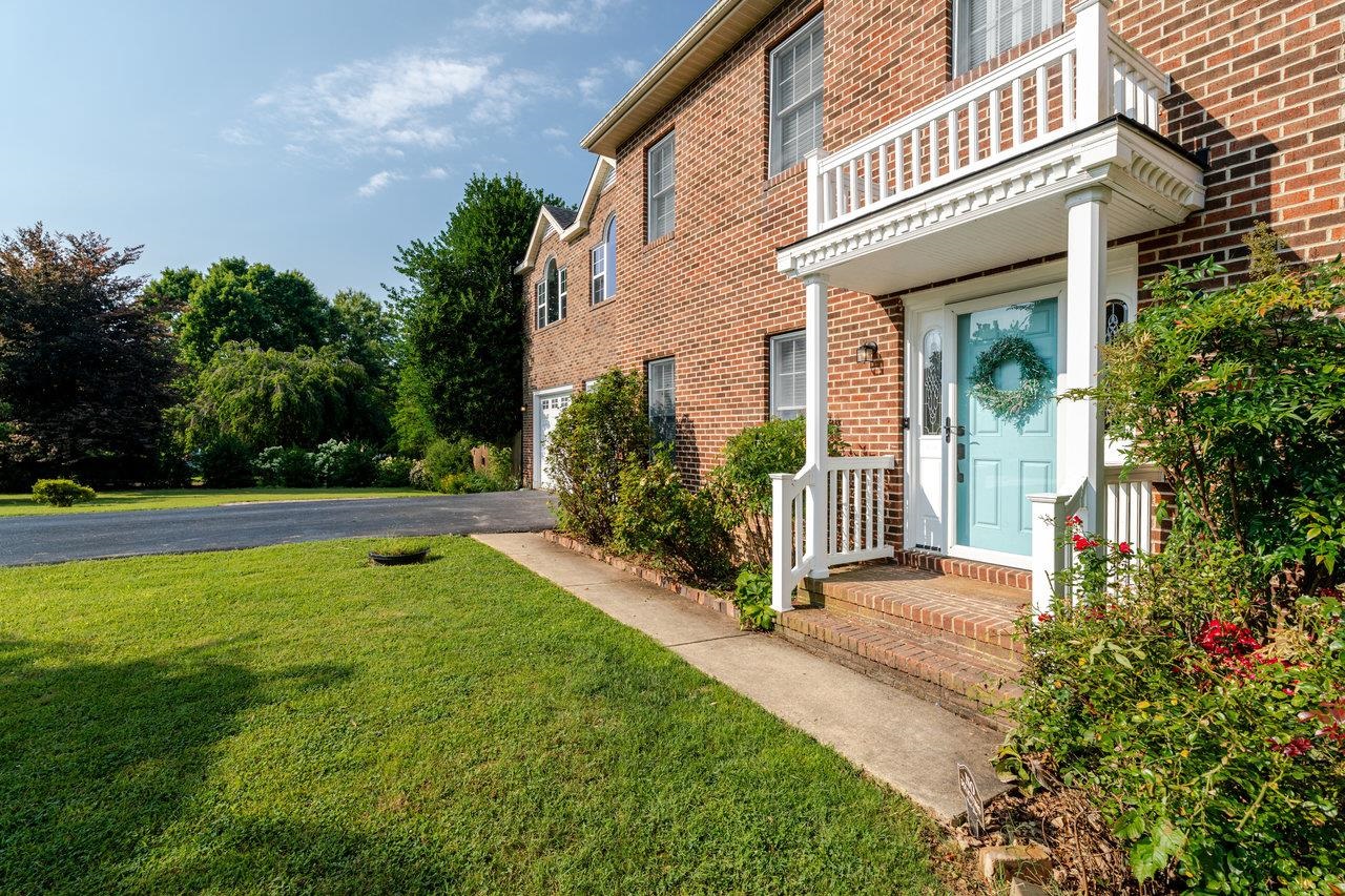 3237 ARROWHEAD RD, ROCKINGHAM, Virginia 22801, 6 Bedrooms Bedrooms, ,3 BathroomsBathrooms,Residential,3237 ARROWHEAD RD,667335 MLS # 667335