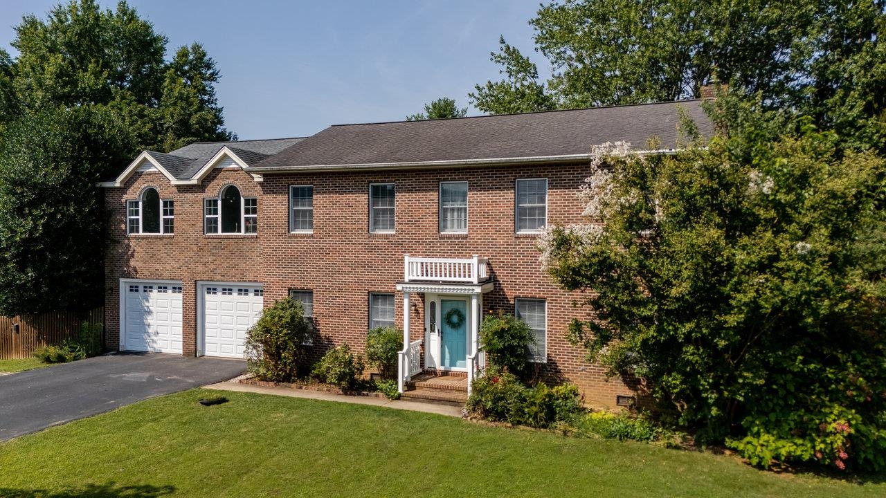 3237 ARROWHEAD RD, ROCKINGHAM, Virginia 22801, 6 Bedrooms Bedrooms, ,3 BathroomsBathrooms,Residential,3237 ARROWHEAD RD,667335 MLS # 667335