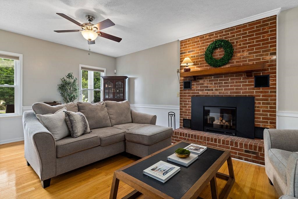 2073 HOWARDSVILLE TPKE, LYNDHURST, Virginia 22952, 3 Bedrooms Bedrooms, ,3 BathroomsBathrooms,Residential,2073 HOWARDSVILLE TPKE,667338 MLS # 667338