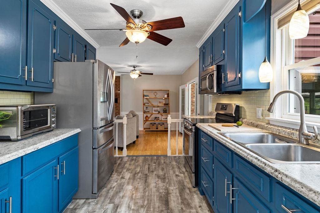 2073 HOWARDSVILLE TPKE, LYNDHURST, Virginia 22952, 3 Bedrooms Bedrooms, ,3 BathroomsBathrooms,Residential,2073 HOWARDSVILLE TPKE,667338 MLS # 667338