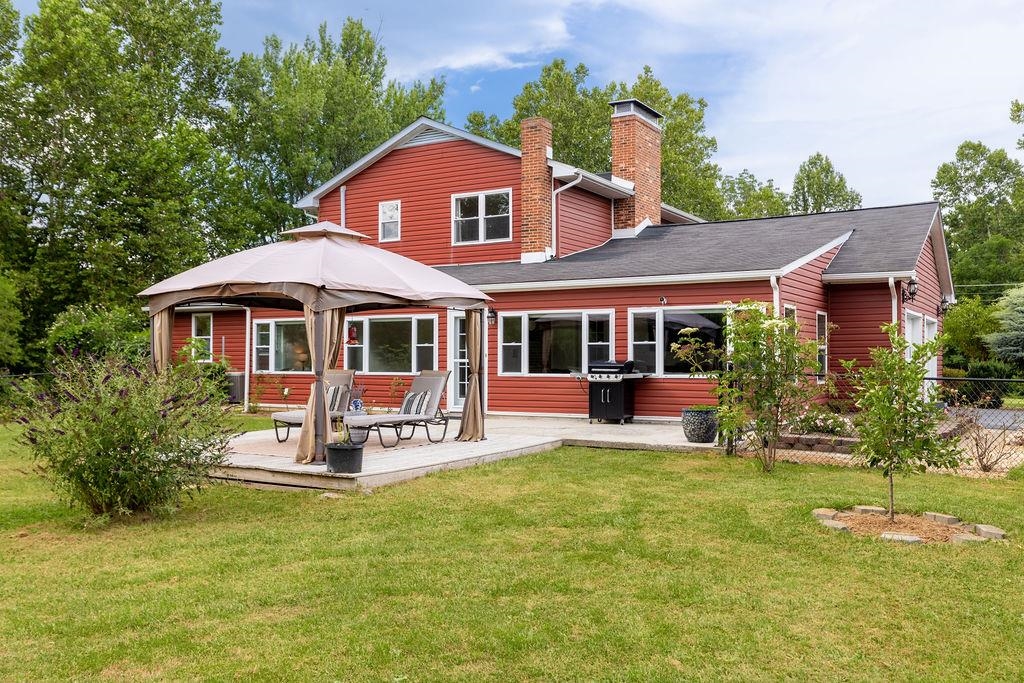 2073 HOWARDSVILLE TPKE, LYNDHURST, Virginia 22952, 3 Bedrooms Bedrooms, ,3 BathroomsBathrooms,Residential,2073 HOWARDSVILLE TPKE,667338 MLS # 667338