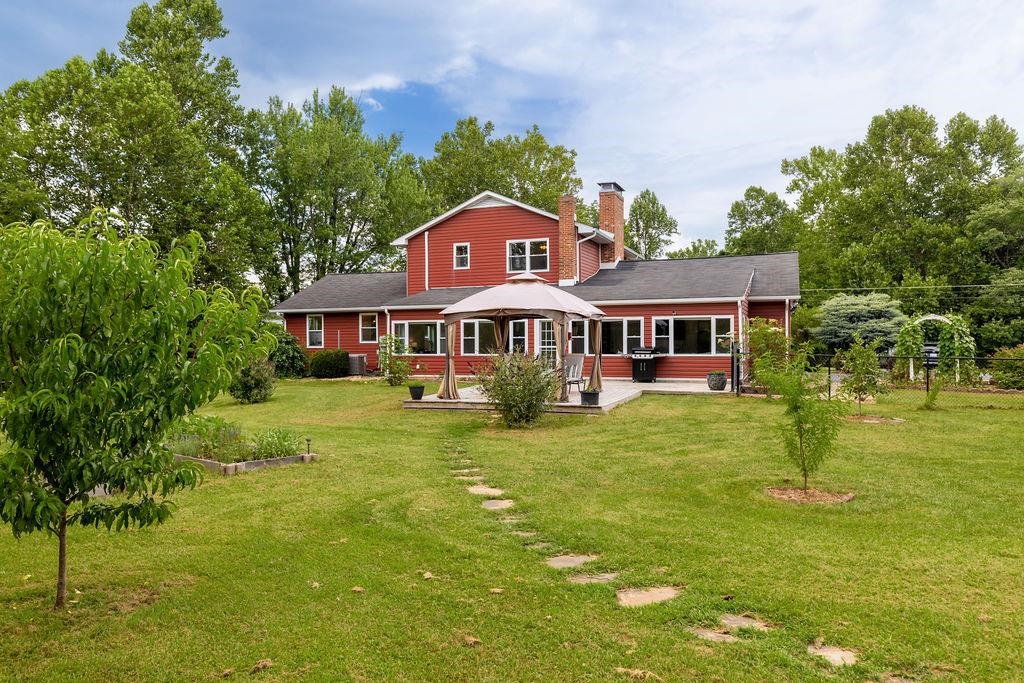 2073 HOWARDSVILLE TPKE, LYNDHURST, Virginia 22952, 3 Bedrooms Bedrooms, ,3 BathroomsBathrooms,Residential,2073 HOWARDSVILLE TPKE,667338 MLS # 667338