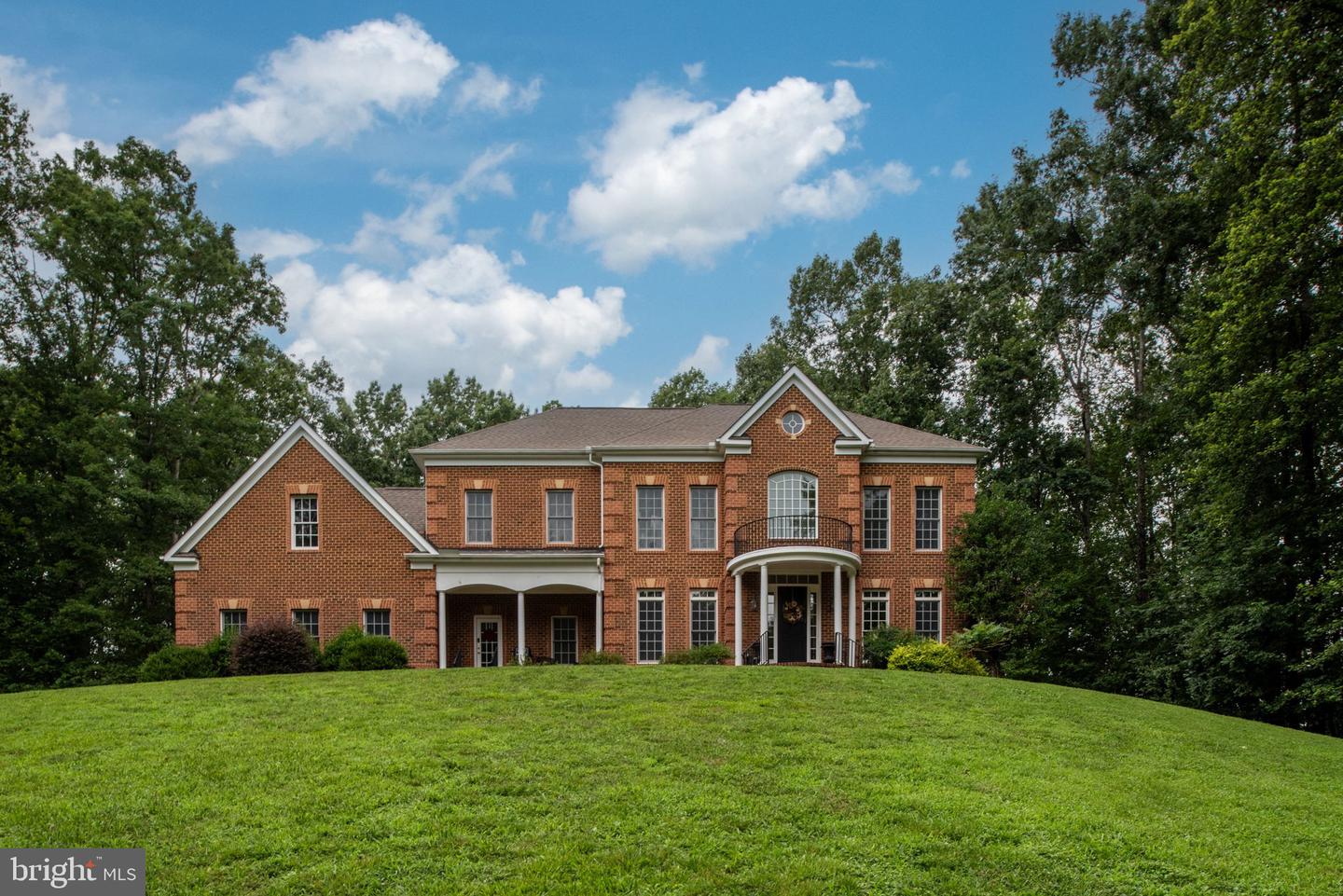 13520 5TH CORPS LN, FREDERICKSBURG, Virginia 22407, 4 Bedrooms Bedrooms, ,3 BathroomsBathrooms,Residential,For sale,13520 5TH CORPS LN,VASP2034438 MLS # VASP2034438