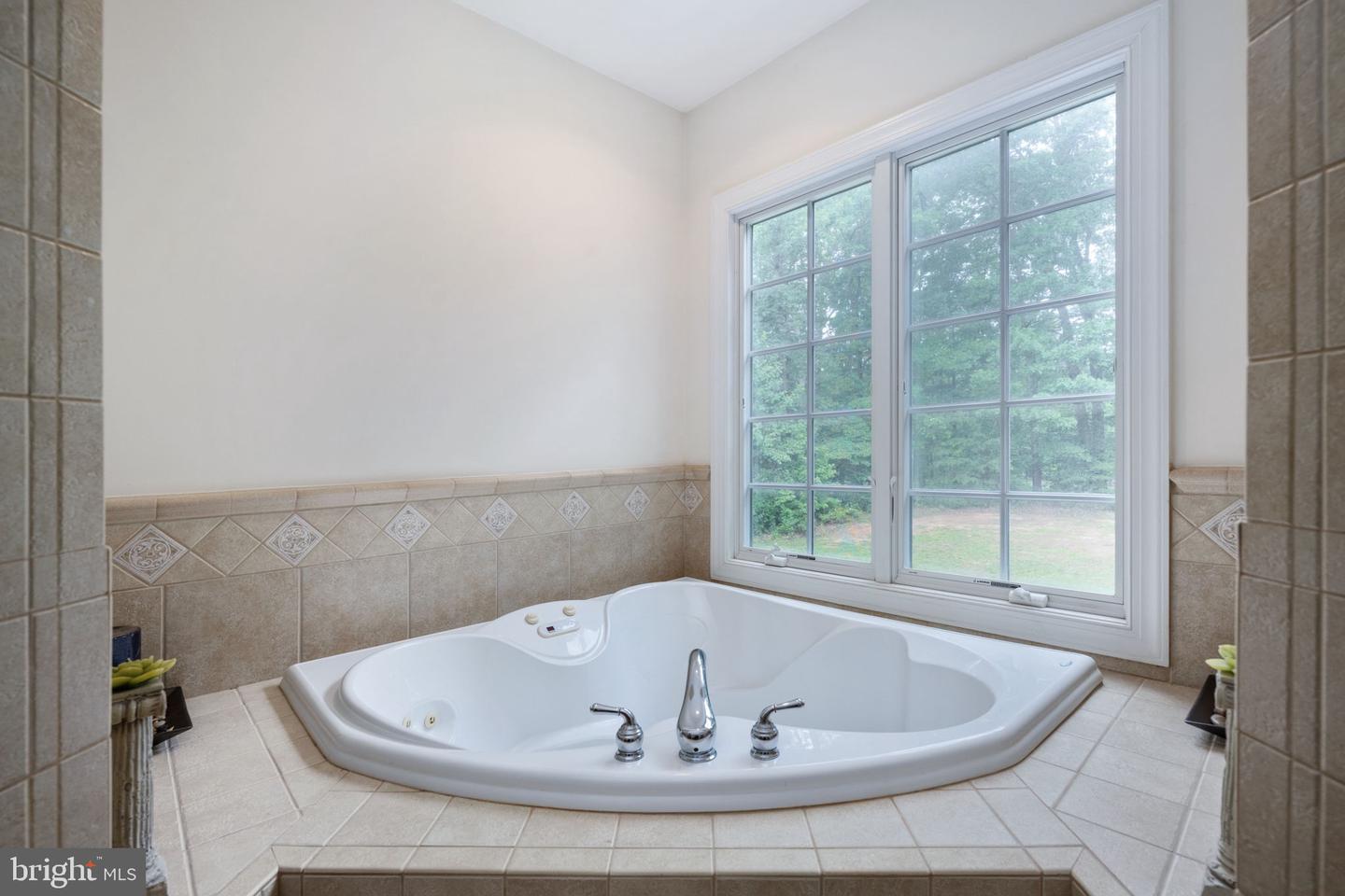 13520 5TH CORPS LN, FREDERICKSBURG, Virginia 22407, 4 Bedrooms Bedrooms, ,3 BathroomsBathrooms,Residential,For sale,13520 5TH CORPS LN,VASP2034438 MLS # VASP2034438