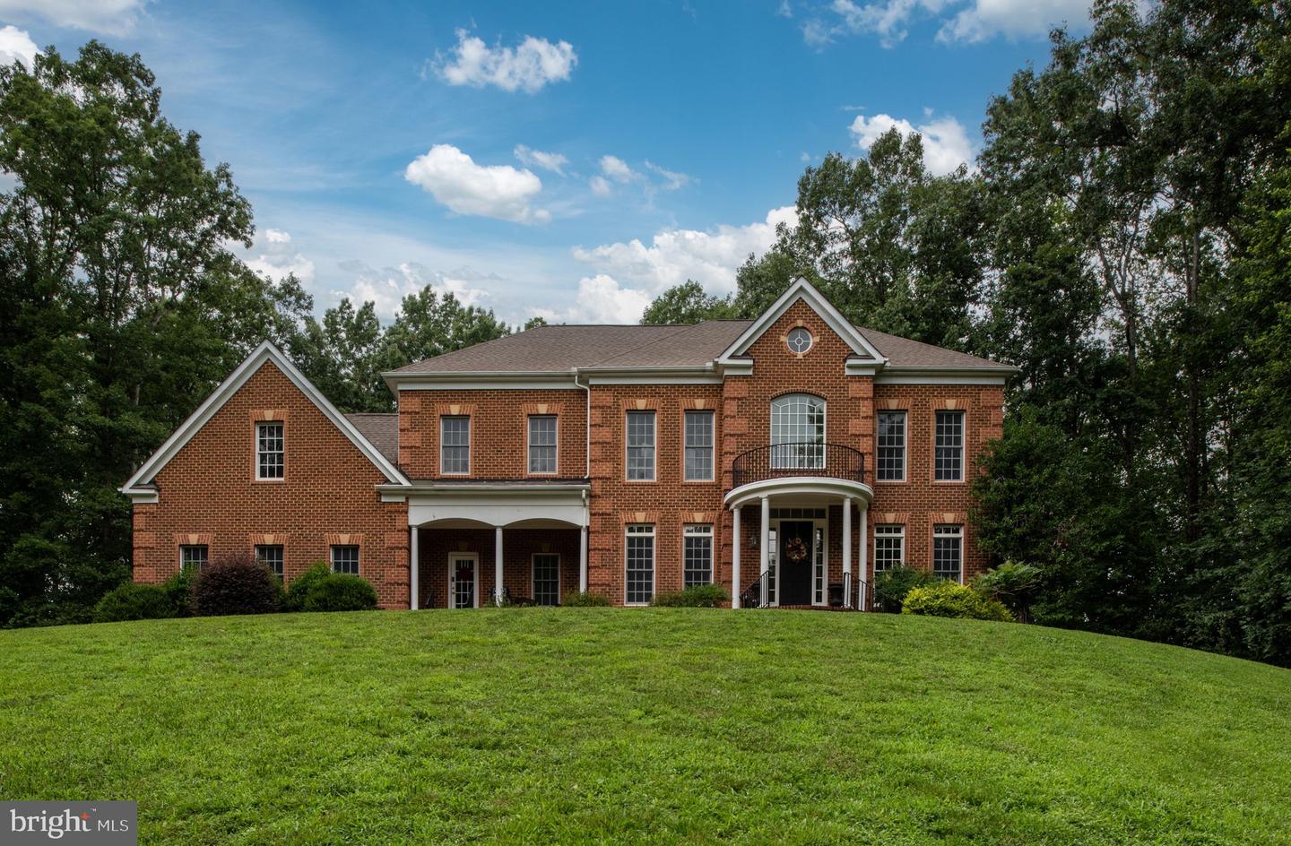 13520 5TH CORPS LN, FREDERICKSBURG, Virginia 22407, 4 Bedrooms Bedrooms, ,3 BathroomsBathrooms,Residential,For sale,13520 5TH CORPS LN,VASP2034438 MLS # VASP2034438