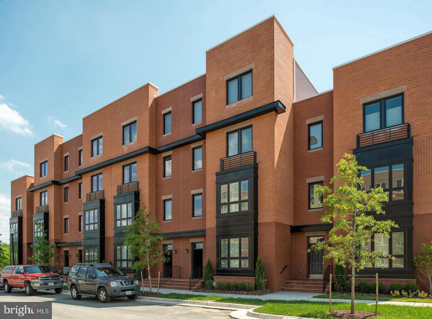1820 POTOMAC AVE, ALEXANDRIA, Virginia 22301, 3 Bedrooms Bedrooms, ,4 BathroomsBathrooms,Residential,For sale,1820 POTOMAC AVE,VAAX2047308 MLS # VAAX2047308