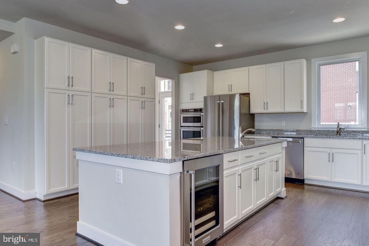1820 POTOMAC AVE, ALEXANDRIA, Virginia 22301, 3 Bedrooms Bedrooms, ,4 BathroomsBathrooms,Residential,For sale,1820 POTOMAC AVE,VAAX2047308 MLS # VAAX2047308