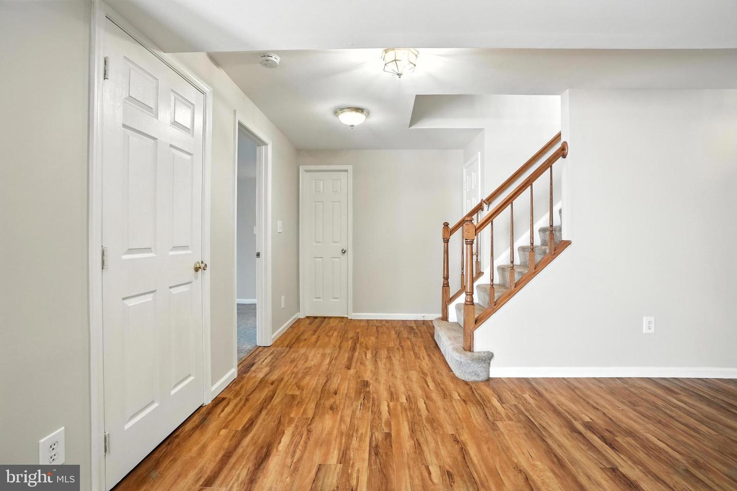 4914 EDGE ROCK DR, CHANTILLY, Virginia 20151, 4 Bedrooms Bedrooms, ,3 BathroomsBathrooms,Residential,For sale,4914 EDGE ROCK DR,VAFX2255094 MLS # VAFX2255094