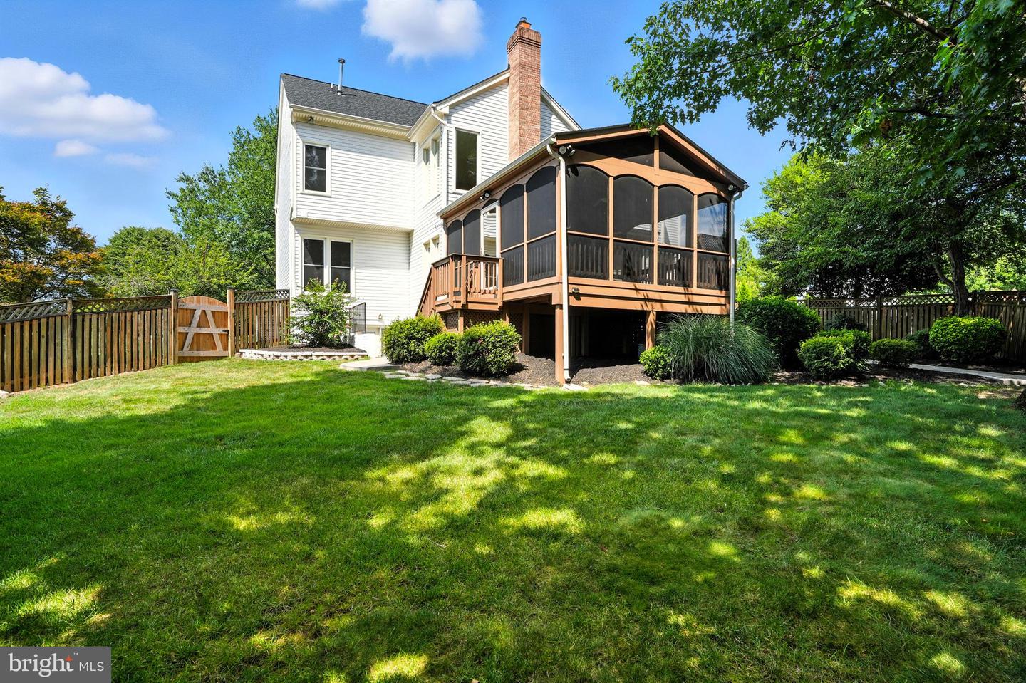 4914 EDGE ROCK DR, CHANTILLY, Virginia 20151, 4 Bedrooms Bedrooms, ,3 BathroomsBathrooms,Residential,For sale,4914 EDGE ROCK DR,VAFX2255094 MLS # VAFX2255094