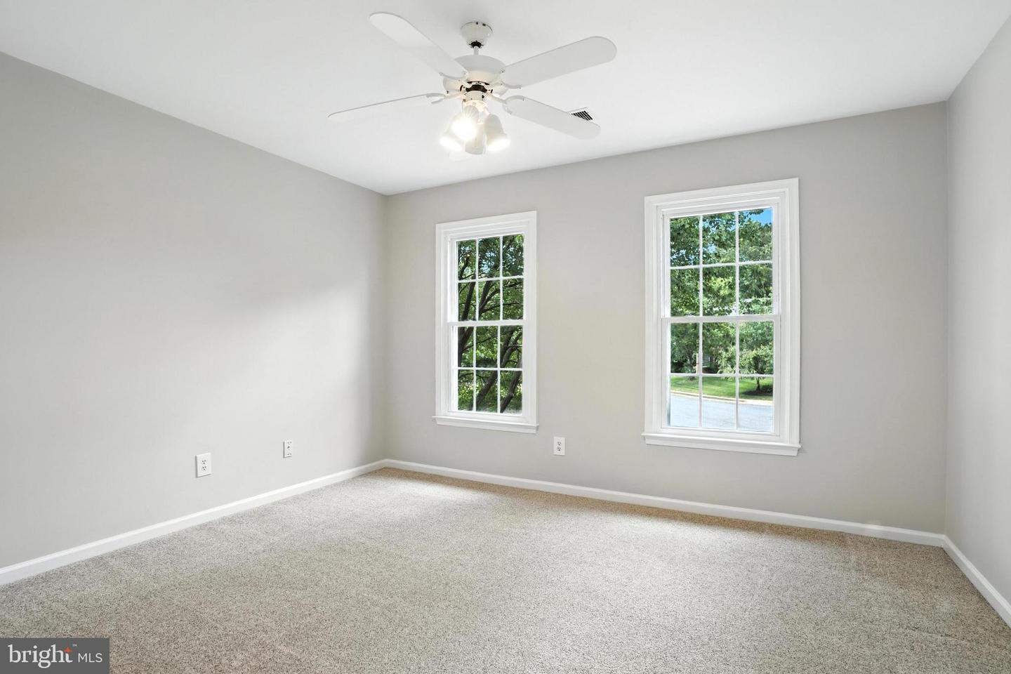 4914 EDGE ROCK DR, CHANTILLY, Virginia 20151, 4 Bedrooms Bedrooms, ,3 BathroomsBathrooms,Residential,For sale,4914 EDGE ROCK DR,VAFX2255094 MLS # VAFX2255094
