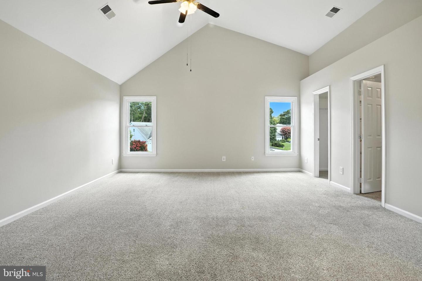 4914 EDGE ROCK DR, CHANTILLY, Virginia 20151, 4 Bedrooms Bedrooms, ,3 BathroomsBathrooms,Residential,For sale,4914 EDGE ROCK DR,VAFX2255094 MLS # VAFX2255094