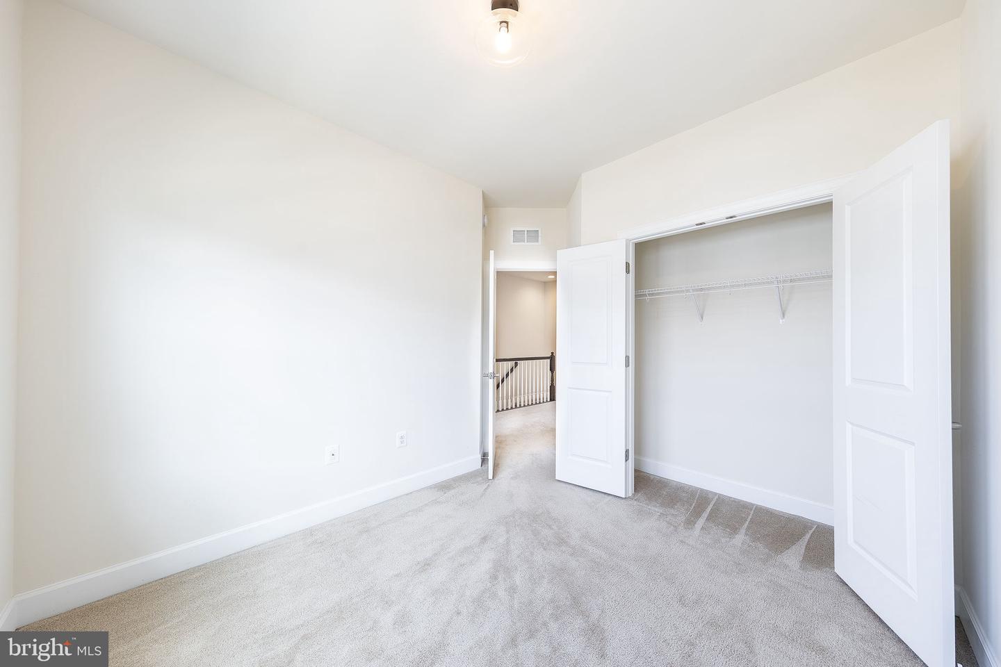 15303 LINVILLE CREEK DR, HAYMARKET, Virginia 20169, 3 Bedrooms Bedrooms, ,3 BathroomsBathrooms,Residential,For sale,15303 LINVILLE CREEK DR,VAPW2099056 MLS # VAPW2099056