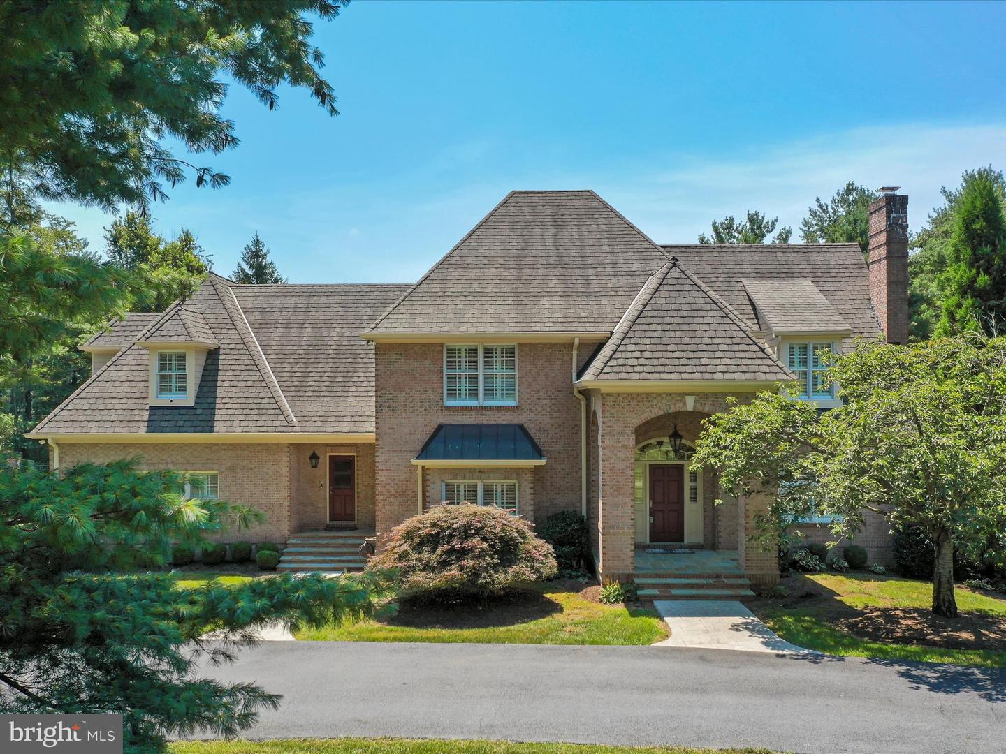 325 WINDSOR LN, WINCHESTER, Virginia 22602, 5 Bedrooms Bedrooms, ,4 BathroomsBathrooms,Residential,For sale,325 WINDSOR LN,VAFV2035416 MLS # VAFV2035416