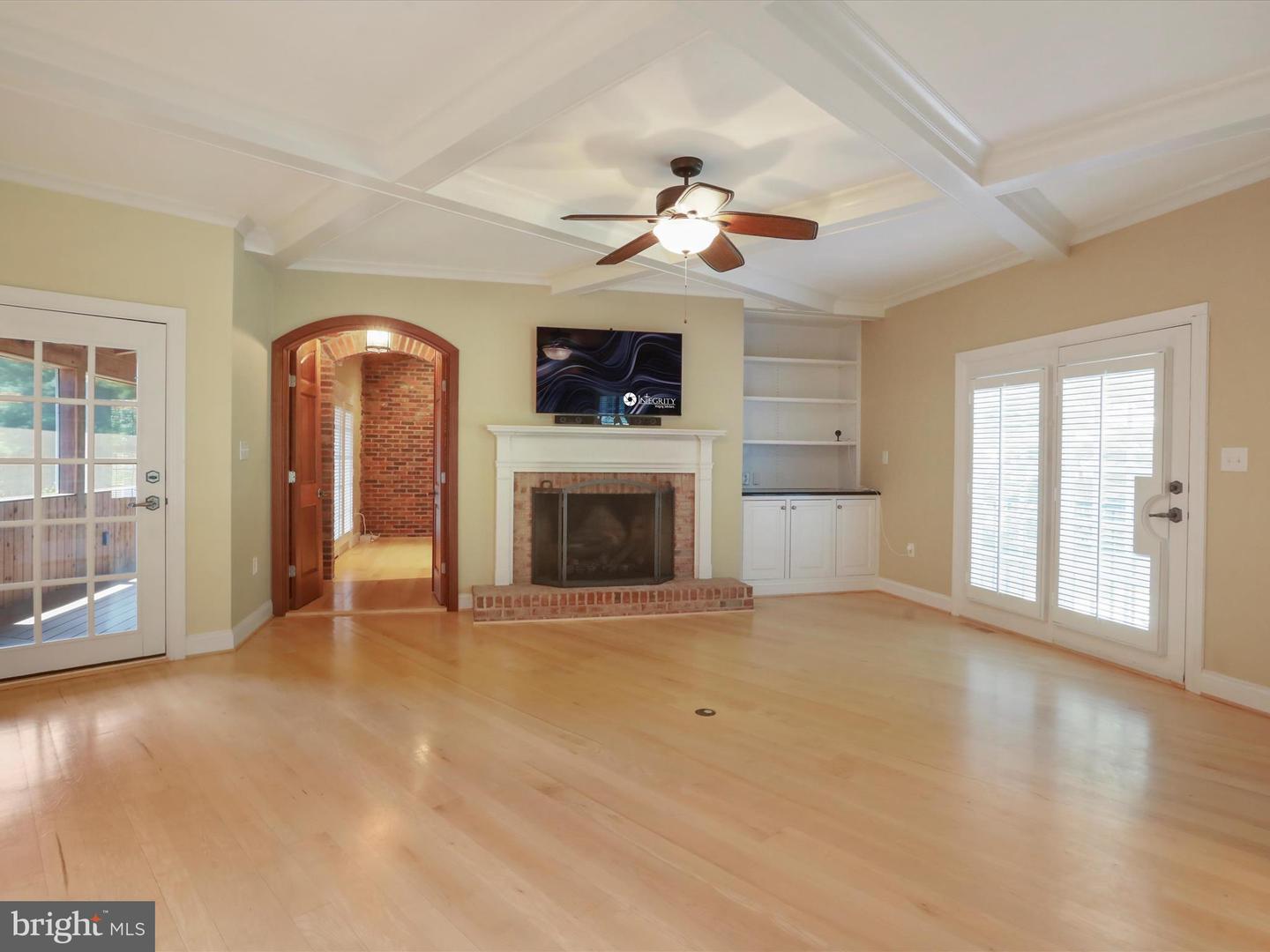 325 WINDSOR LN, WINCHESTER, Virginia 22602, 5 Bedrooms Bedrooms, ,4 BathroomsBathrooms,Residential,For sale,325 WINDSOR LN,VAFV2035416 MLS # VAFV2035416