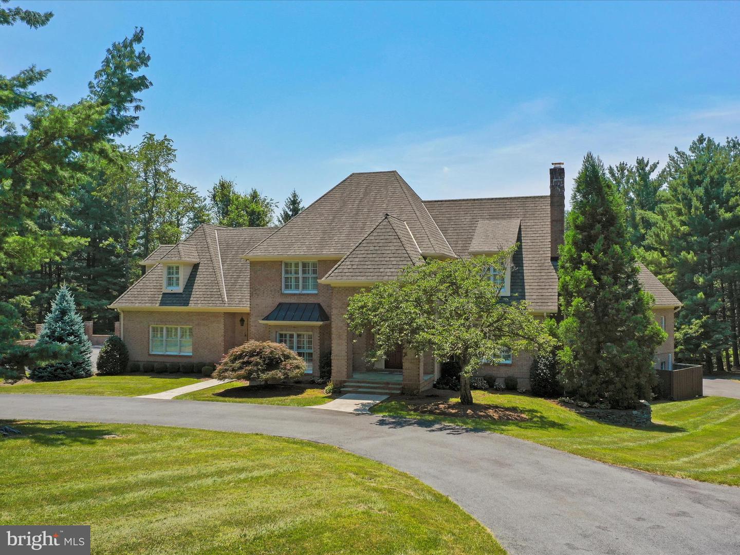 325 WINDSOR LN, WINCHESTER, Virginia 22602, 5 Bedrooms Bedrooms, ,4 BathroomsBathrooms,Residential,For sale,325 WINDSOR LN,VAFV2035416 MLS # VAFV2035416