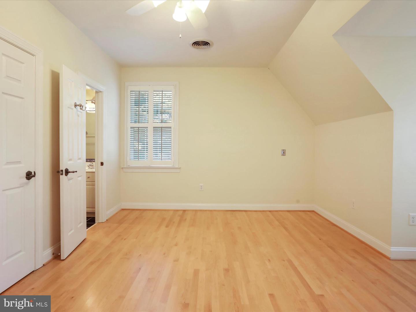 325 WINDSOR LN, WINCHESTER, Virginia 22602, 5 Bedrooms Bedrooms, ,4 BathroomsBathrooms,Residential,For sale,325 WINDSOR LN,VAFV2035416 MLS # VAFV2035416
