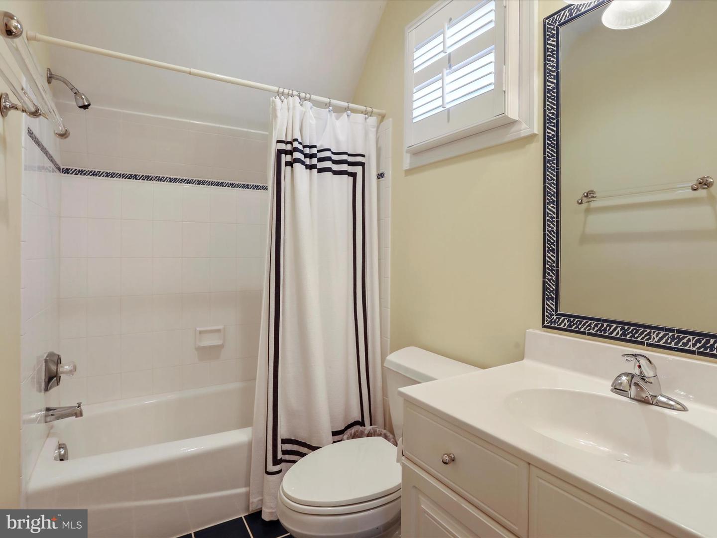 325 WINDSOR LN, WINCHESTER, Virginia 22602, 5 Bedrooms Bedrooms, ,4 BathroomsBathrooms,Residential,For sale,325 WINDSOR LN,VAFV2035416 MLS # VAFV2035416