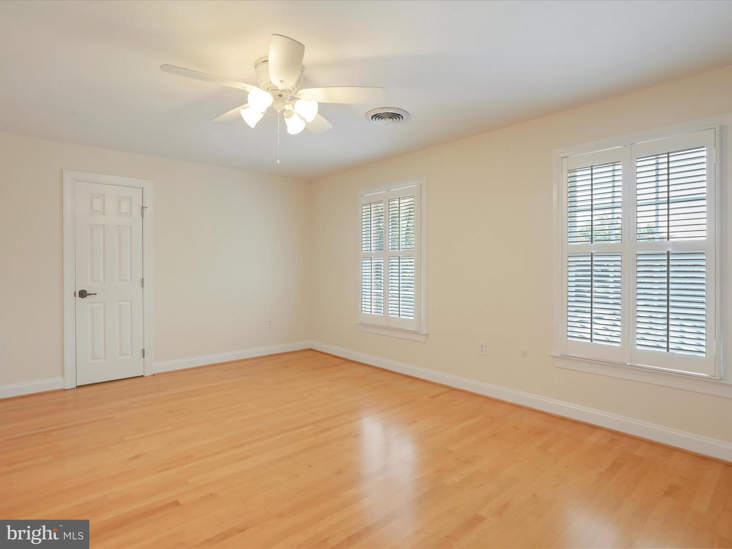325 WINDSOR LN, WINCHESTER, Virginia 22602, 5 Bedrooms Bedrooms, ,4 BathroomsBathrooms,Residential,For sale,325 WINDSOR LN,VAFV2035416 MLS # VAFV2035416
