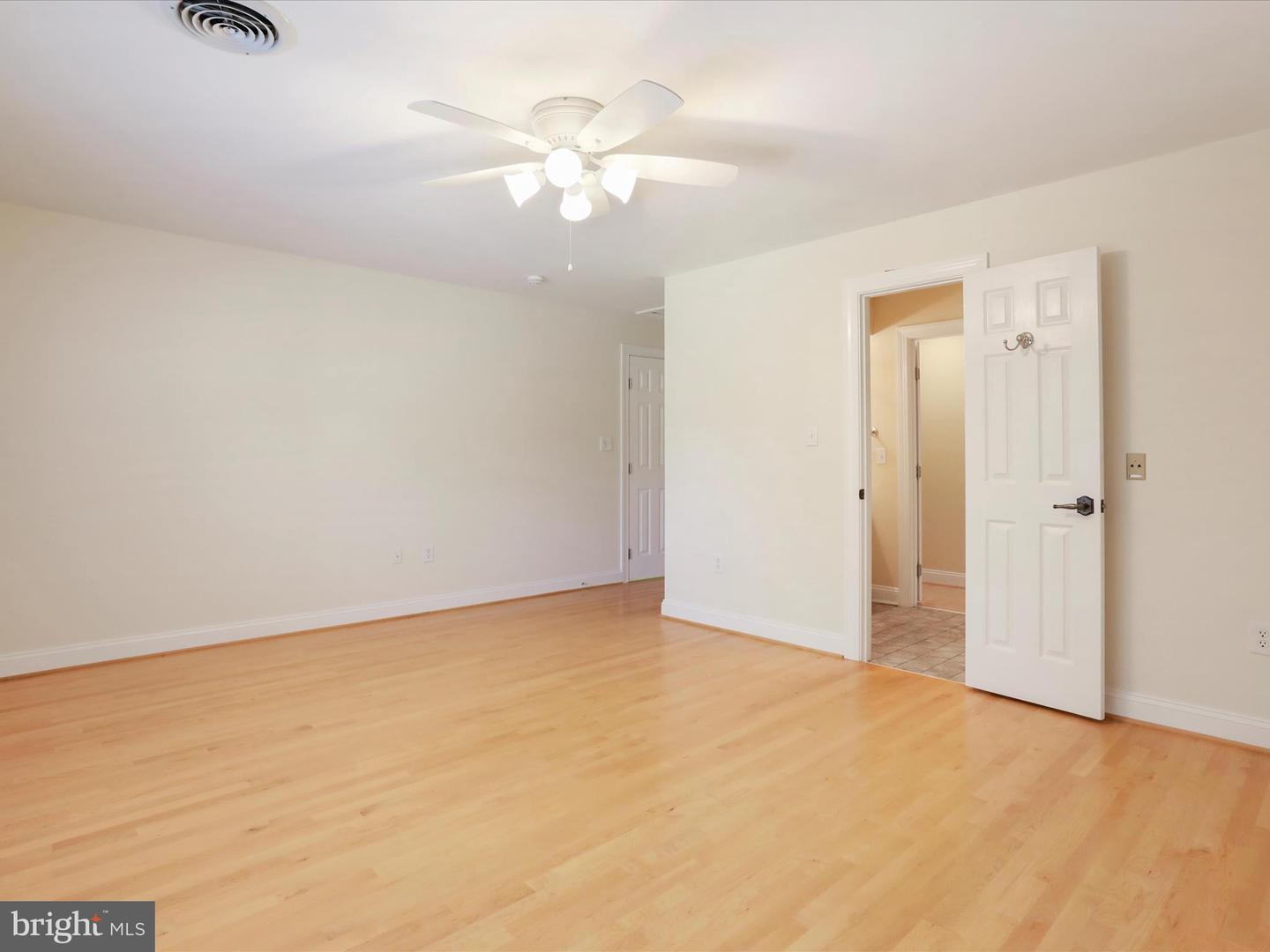 325 WINDSOR LN, WINCHESTER, Virginia 22602, 5 Bedrooms Bedrooms, ,4 BathroomsBathrooms,Residential,For sale,325 WINDSOR LN,VAFV2035416 MLS # VAFV2035416