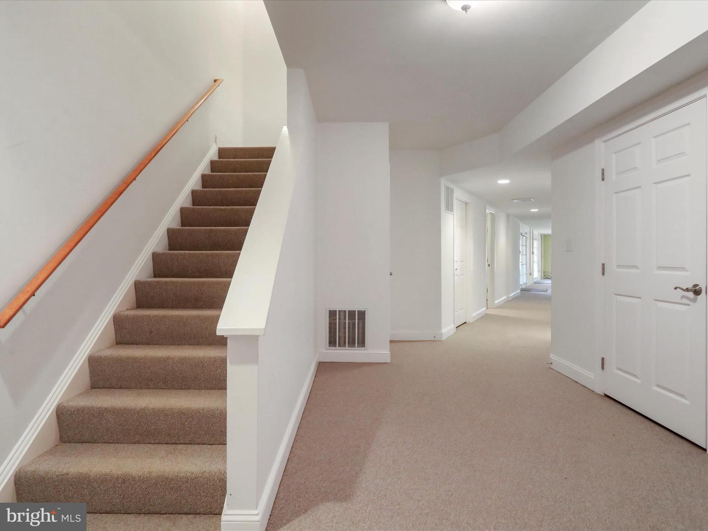 325 WINDSOR LN, WINCHESTER, Virginia 22602, 5 Bedrooms Bedrooms, ,4 BathroomsBathrooms,Residential,For sale,325 WINDSOR LN,VAFV2035416 MLS # VAFV2035416