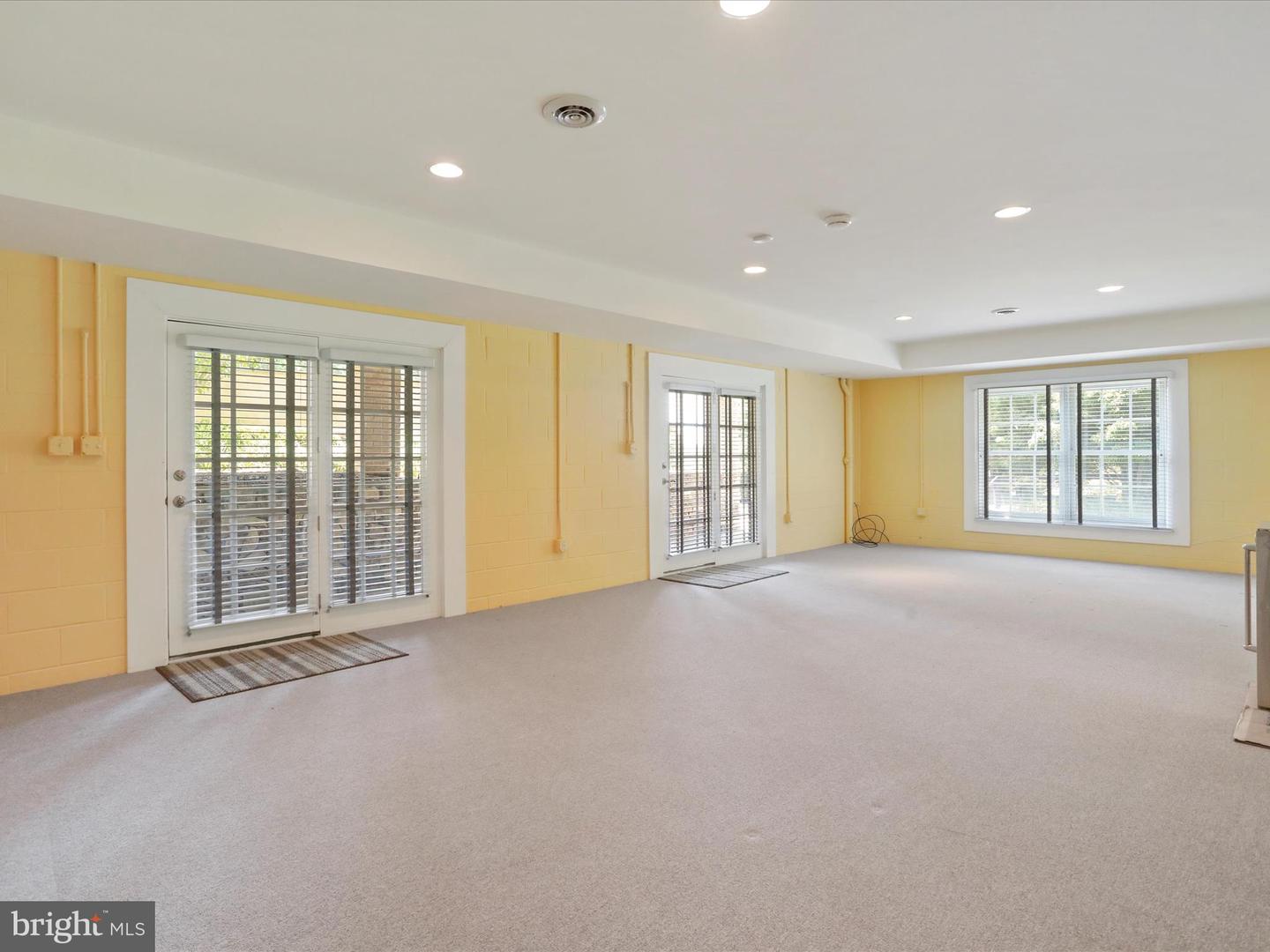 325 WINDSOR LN, WINCHESTER, Virginia 22602, 5 Bedrooms Bedrooms, ,4 BathroomsBathrooms,Residential,For sale,325 WINDSOR LN,VAFV2035416 MLS # VAFV2035416