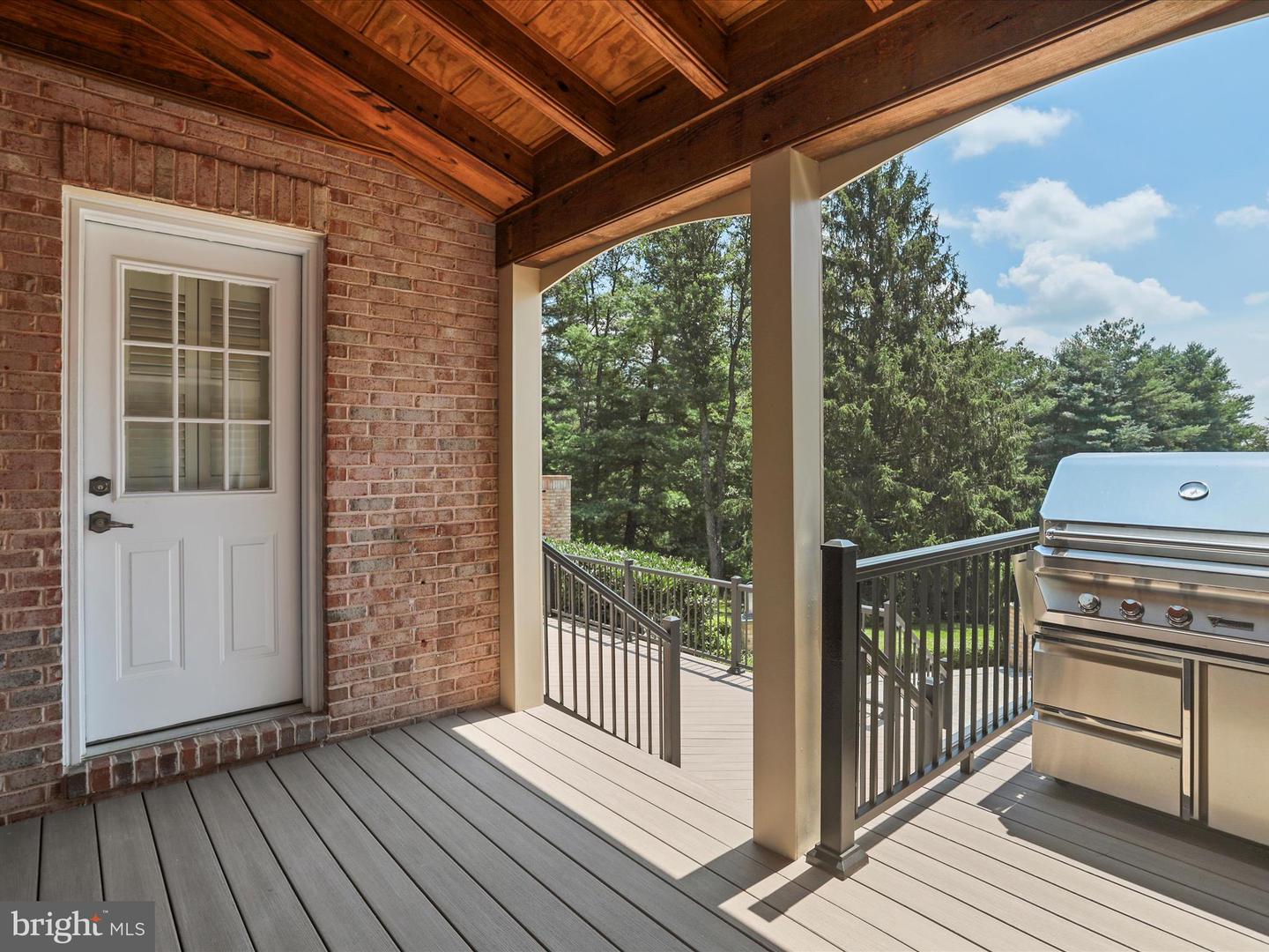 325 WINDSOR LN, WINCHESTER, Virginia 22602, 5 Bedrooms Bedrooms, ,4 BathroomsBathrooms,Residential,For sale,325 WINDSOR LN,VAFV2035416 MLS # VAFV2035416