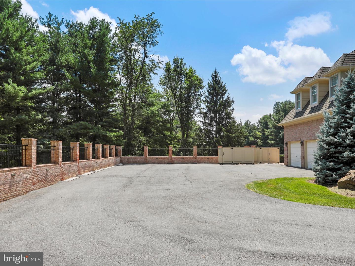 325 WINDSOR LN, WINCHESTER, Virginia 22602, 5 Bedrooms Bedrooms, ,4 BathroomsBathrooms,Residential,For sale,325 WINDSOR LN,VAFV2035416 MLS # VAFV2035416