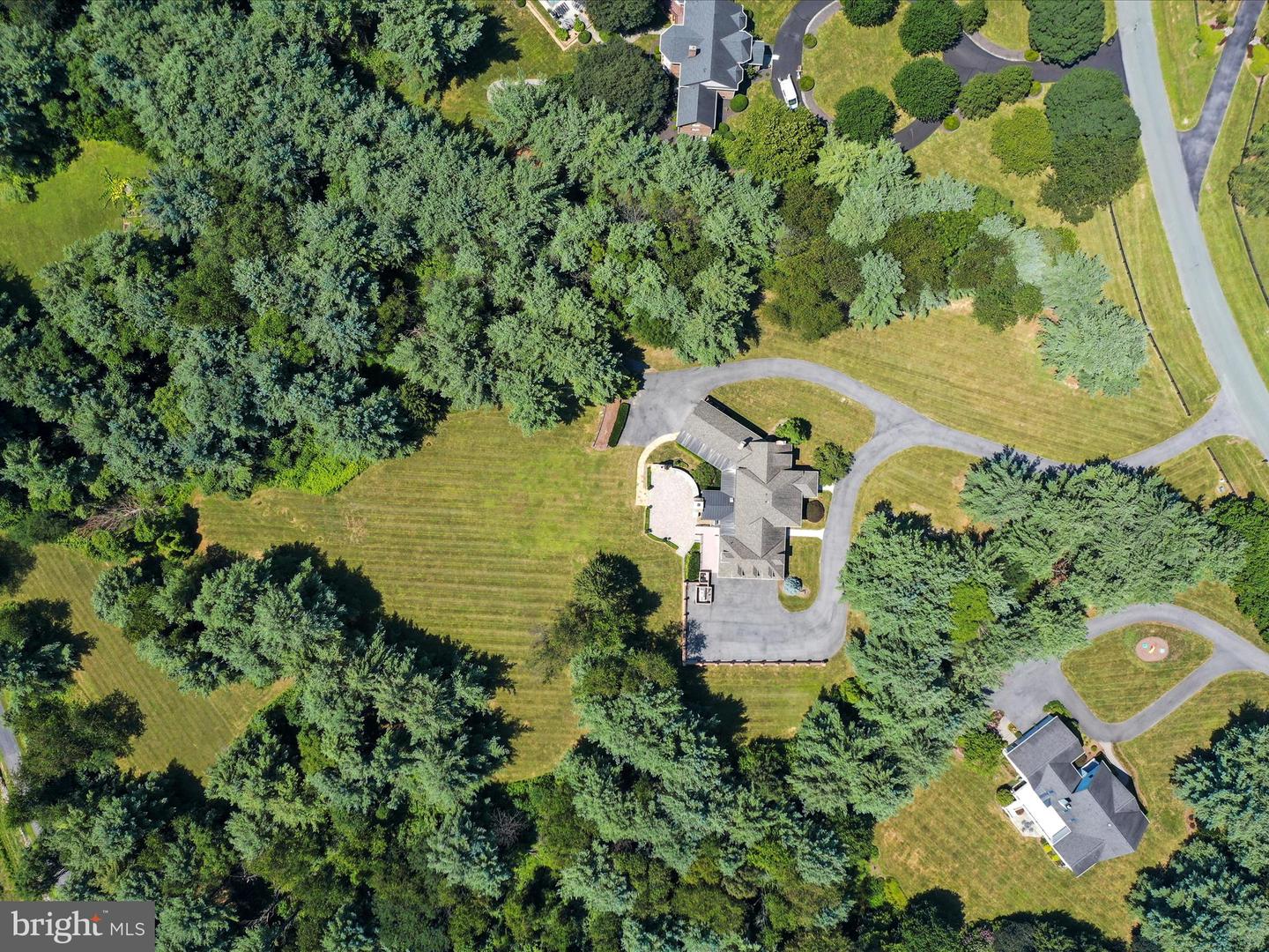 325 WINDSOR LN, WINCHESTER, Virginia 22602, 5 Bedrooms Bedrooms, ,4 BathroomsBathrooms,Residential,For sale,325 WINDSOR LN,VAFV2035416 MLS # VAFV2035416