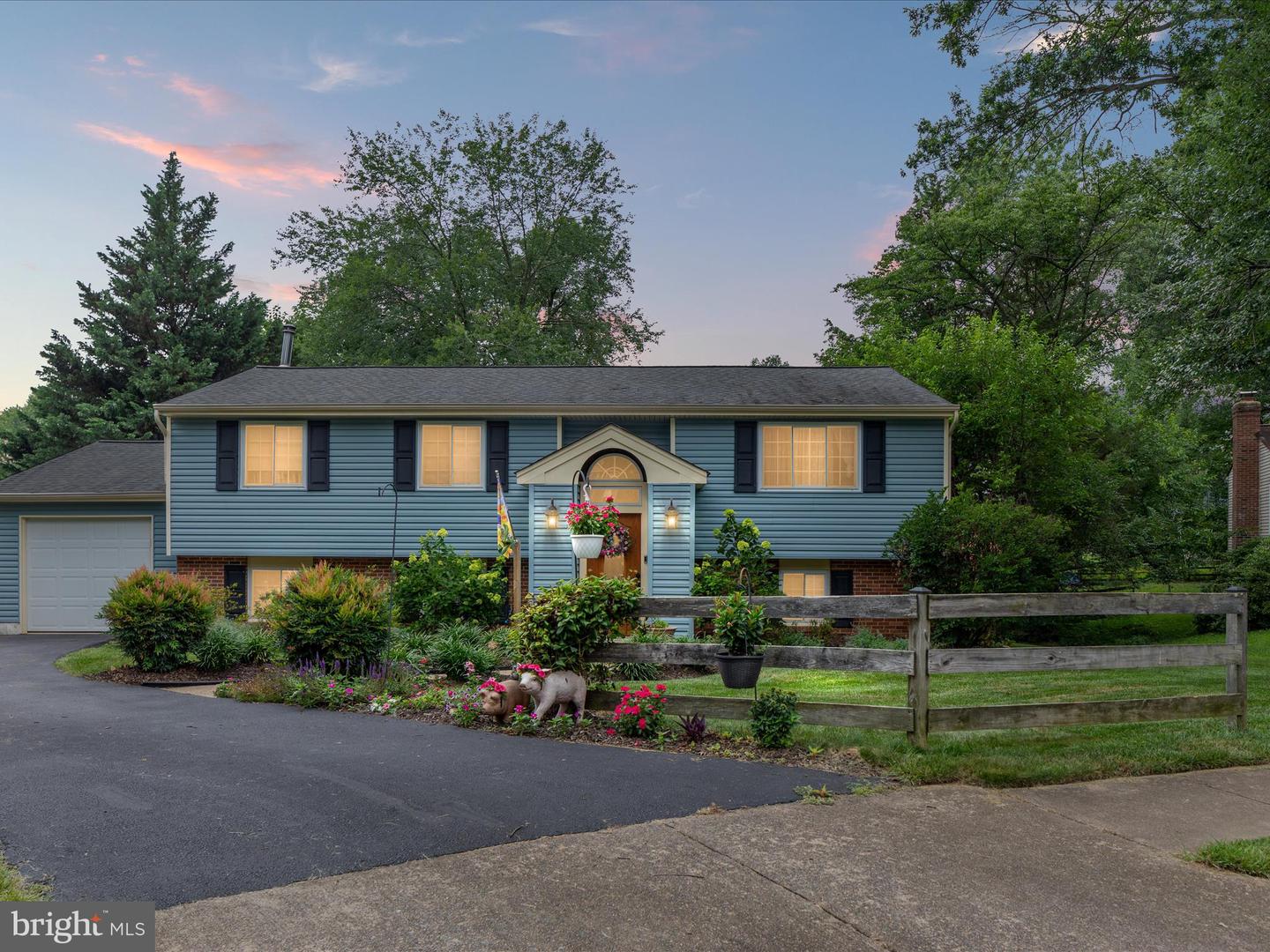 2804 PEPPERWOOD CT, VIENNA, Virginia 22181, 5 Bedrooms Bedrooms, ,3 BathroomsBathrooms,Residential,For sale,2804 PEPPERWOOD CT,VAFX2255738 MLS # VAFX2255738